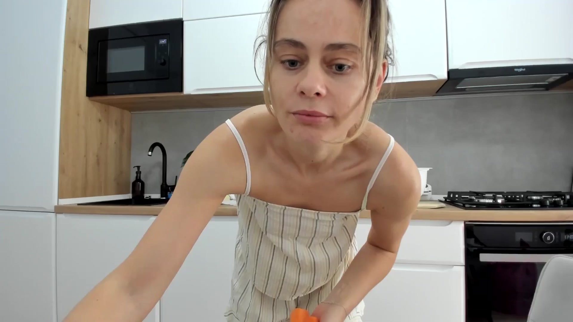 Gallery image thumbnail from DebbyPaige's myfreecams stream on, 10/15/2025, 10:28 image 2 of 20