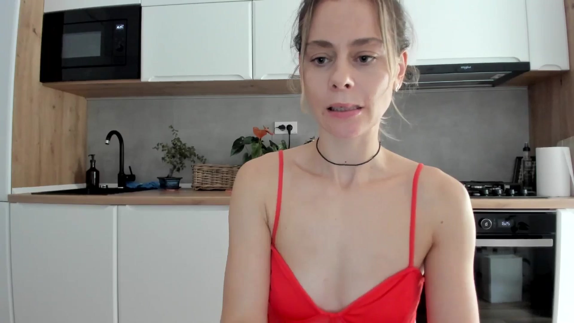 Gallery image thumbnail from DebbyPaige's myfreecams stream on, 10/18/2025, 13:49 image 13 of 20