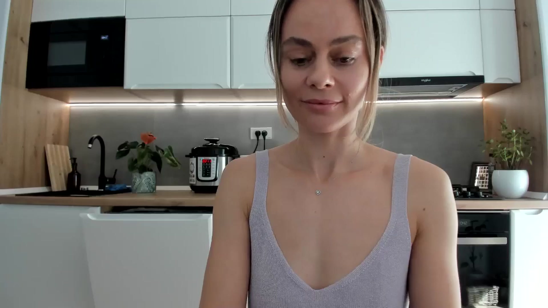 Gallery image thumbnail from DebbyPaige's myfreecams stream on, 10/20/2025, 10:54 image 16 of 20