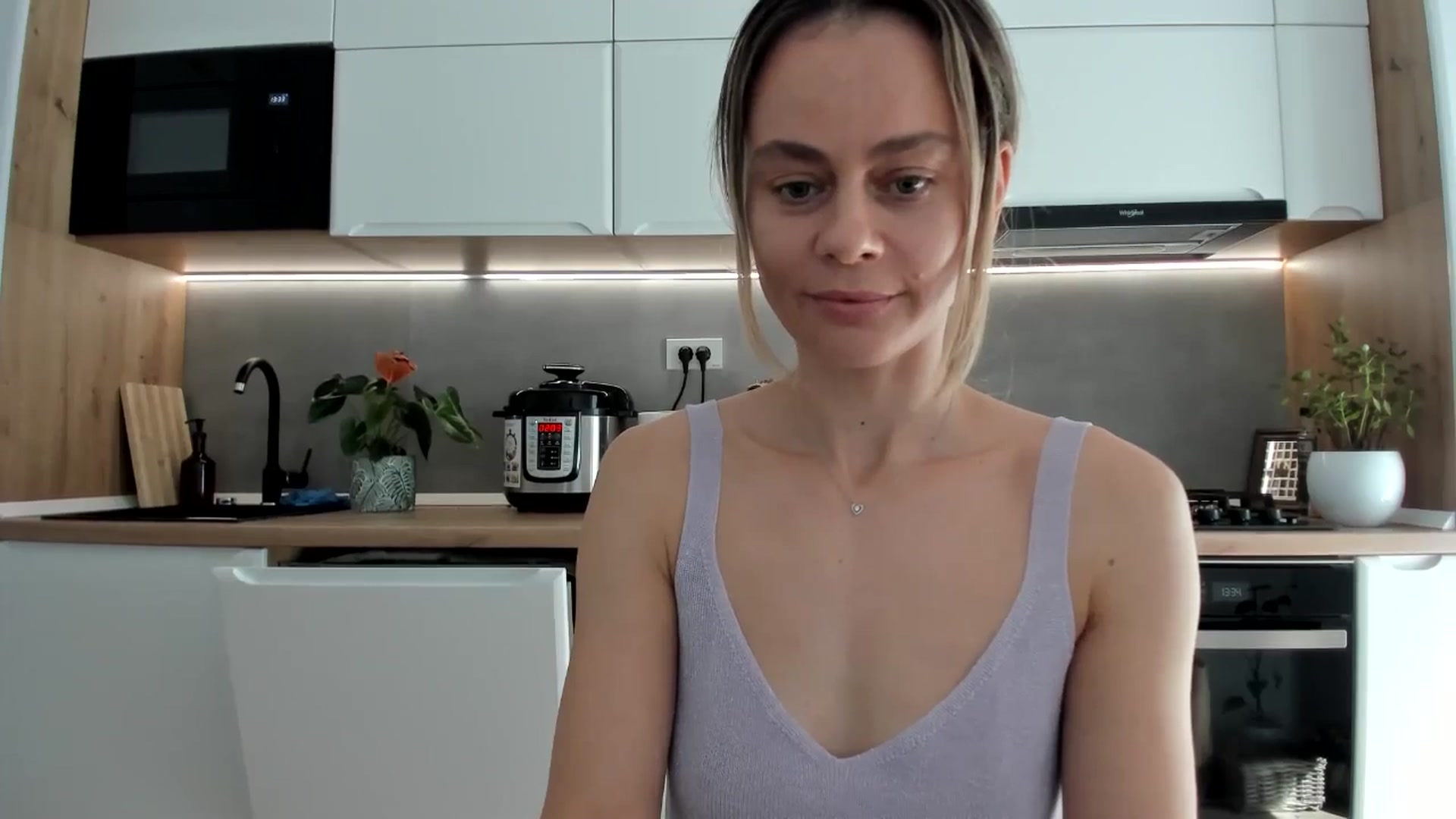 Gallery image thumbnail from DebbyPaige's myfreecams stream on, 10/20/2025, 10:54 image 12 of 20