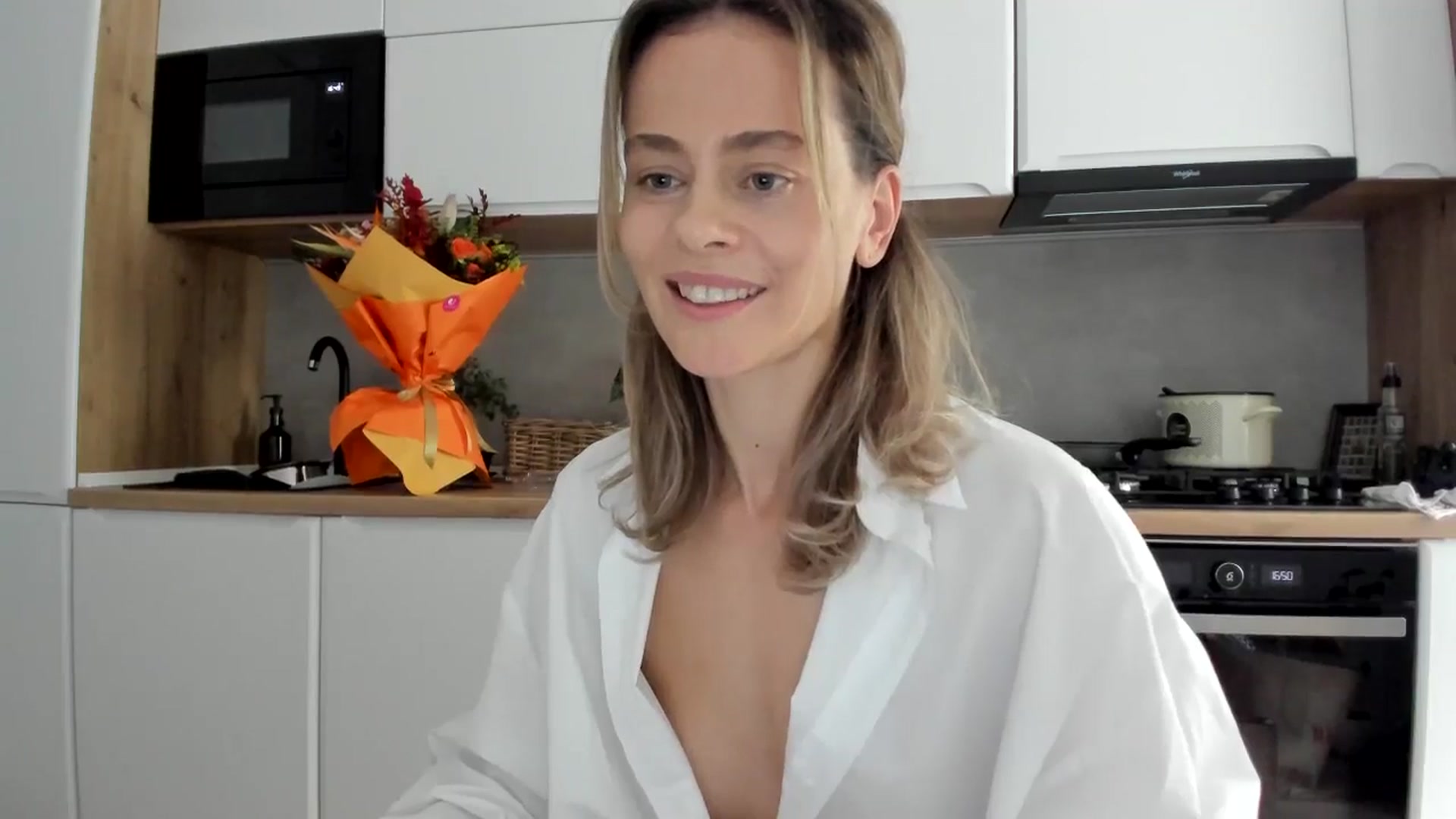 Gallery image thumbnail from DebbyPaige's myfreecams stream on, 10/23/2025, 13:54 image 19 of 20