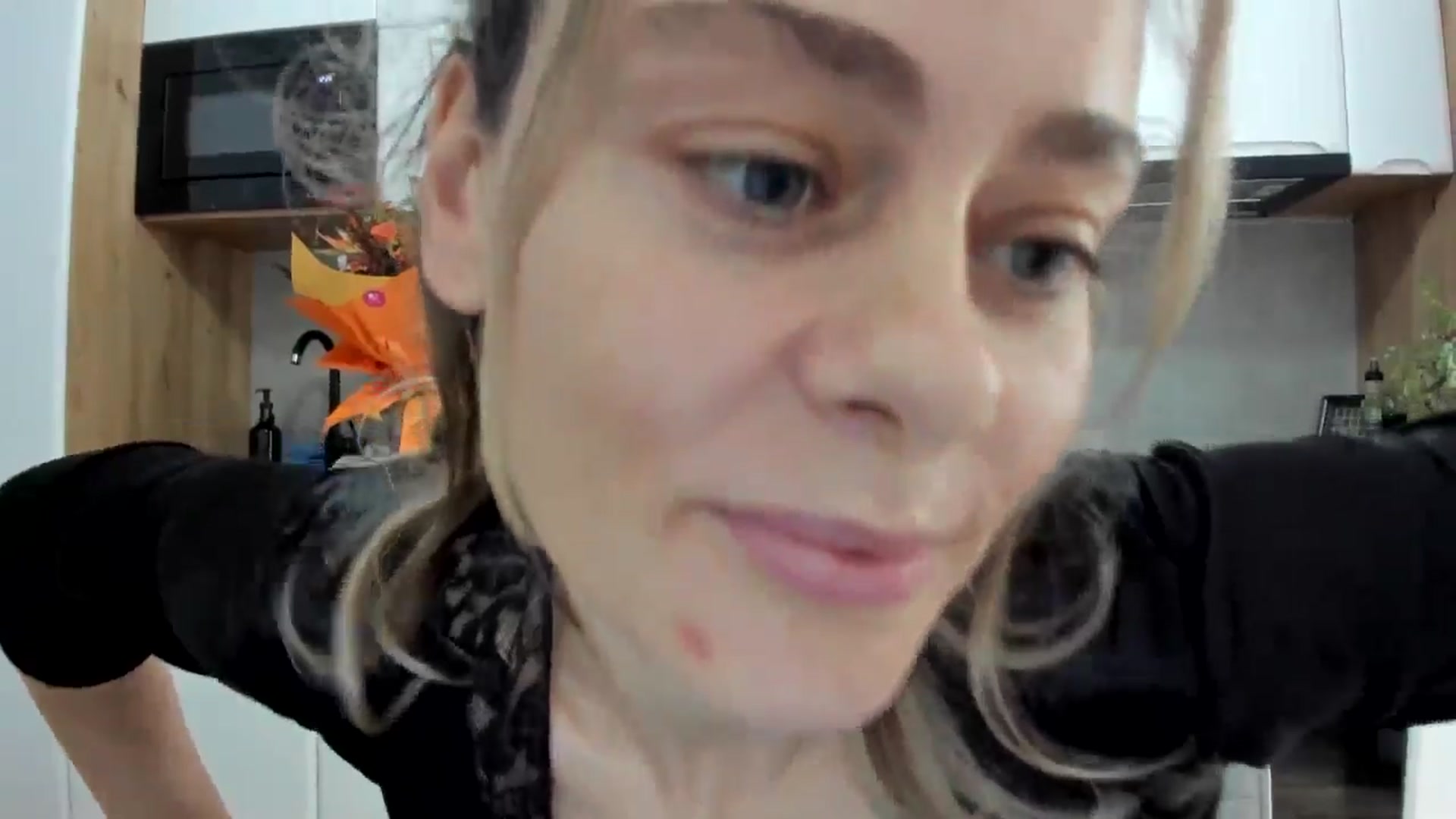 Gallery image thumbnail from DebbyPaige's myfreecams stream on, 10/24/2025, 10:33 image 10 of 20