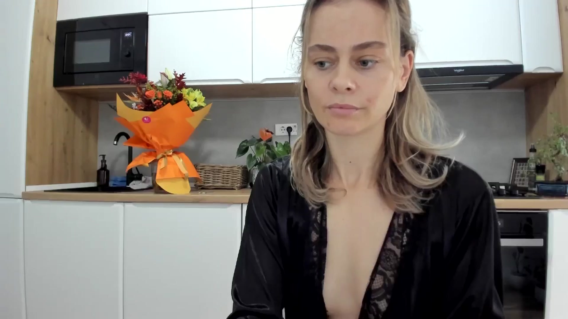Gallery image thumbnail from DebbyPaige's myfreecams stream on, 10/24/2025, 10:33 image 6 of 20