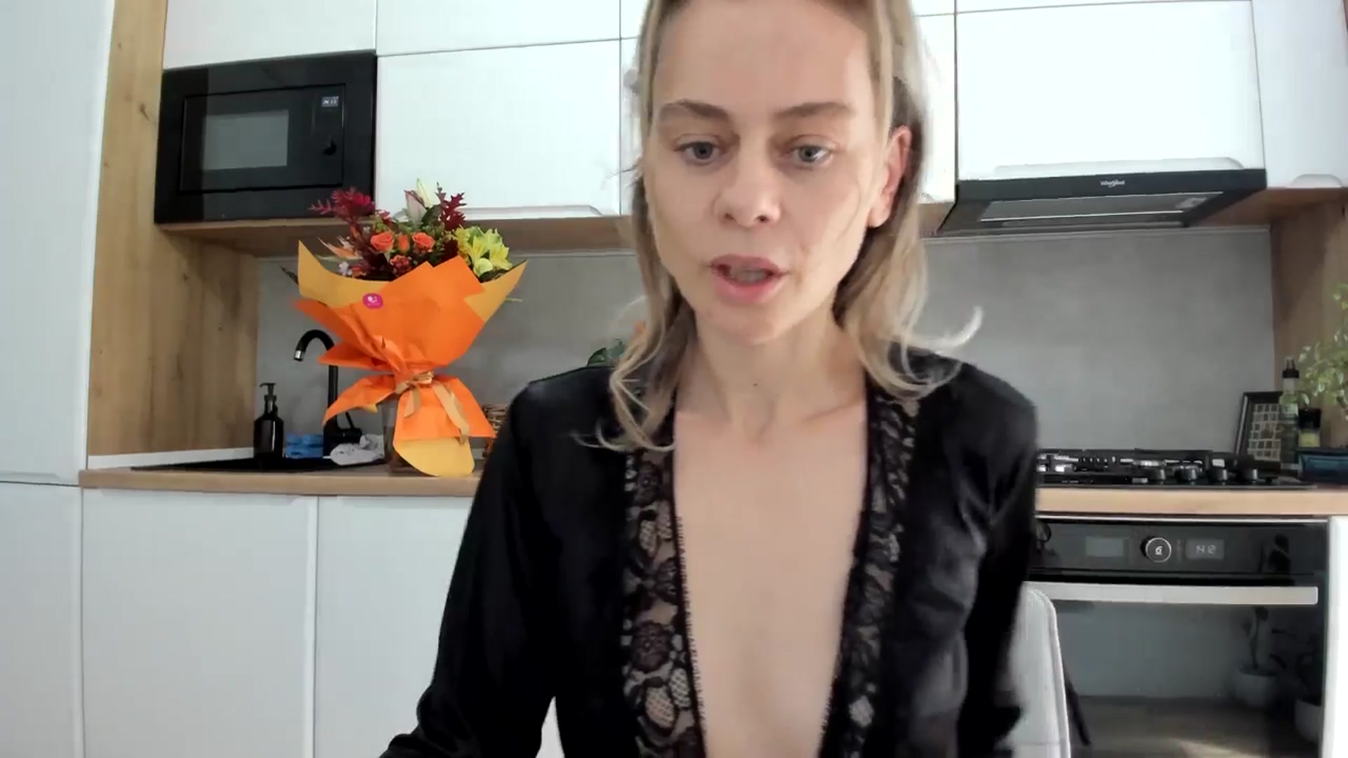 Gallery image thumbnail from DebbyPaige's myfreecams stream on, 10/24/2025, 11:54 image 11 of 20