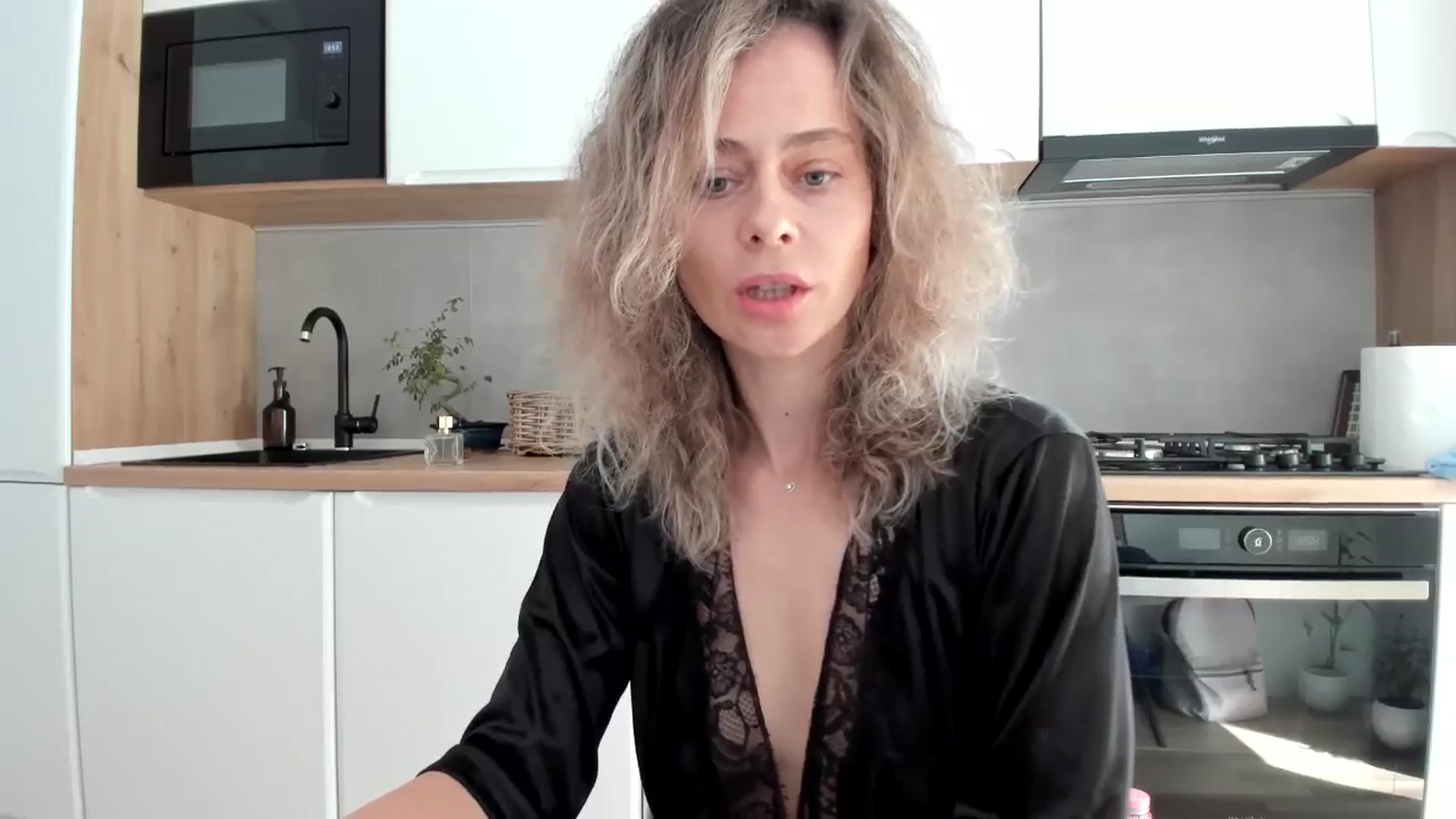 Gallery image thumbnail from DebbyPaige's myfreecams stream on, 11/03/2025, 11:10 image 17 of 20