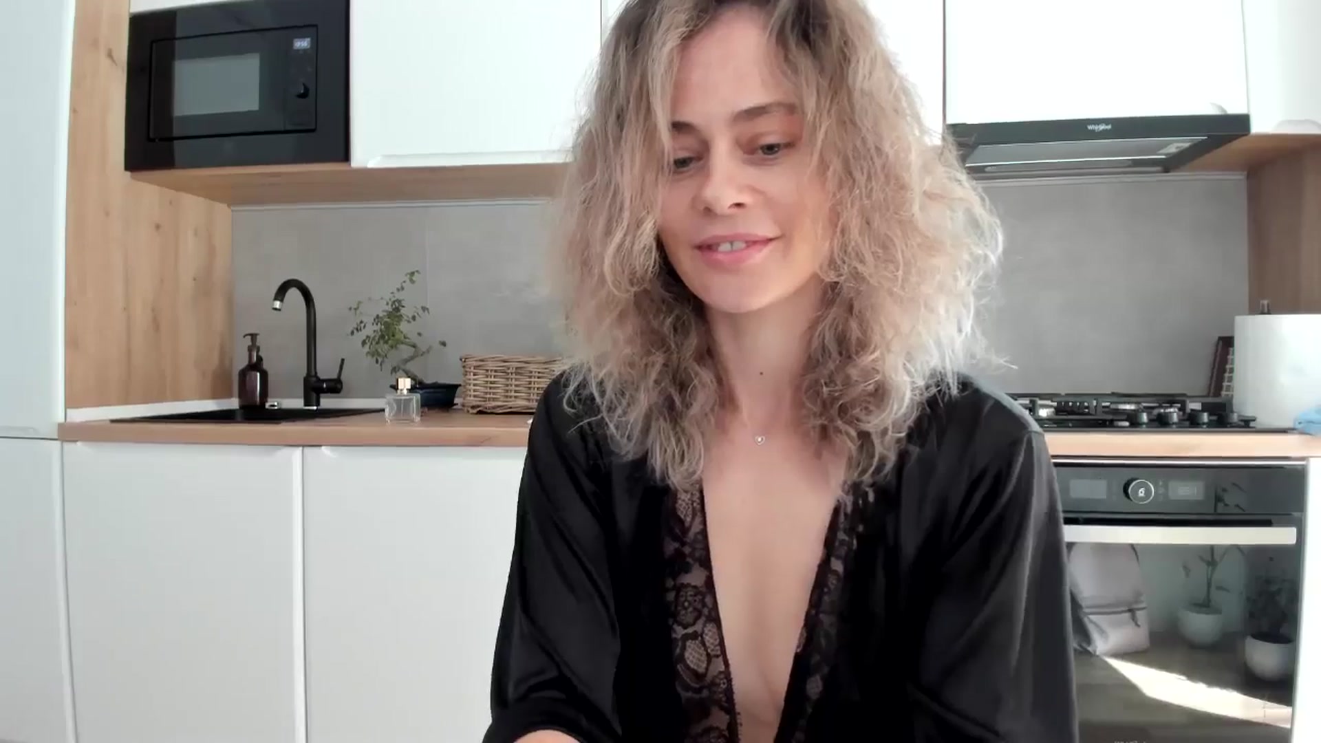 Gallery image thumbnail from DebbyPaige's myfreecams stream on, 11/03/2025, 11:10 image 18 of 20