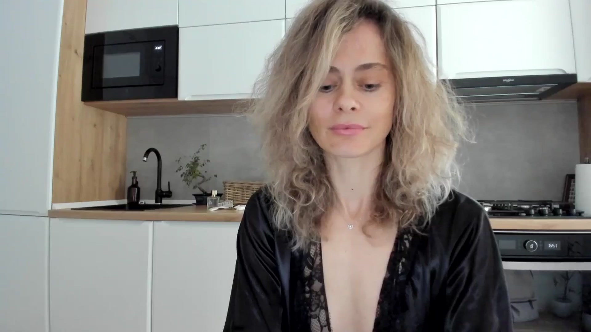 Gallery image thumbnail from DebbyPaige's myfreecams stream on, 11/03/2025, 14:15 image 12 of 20