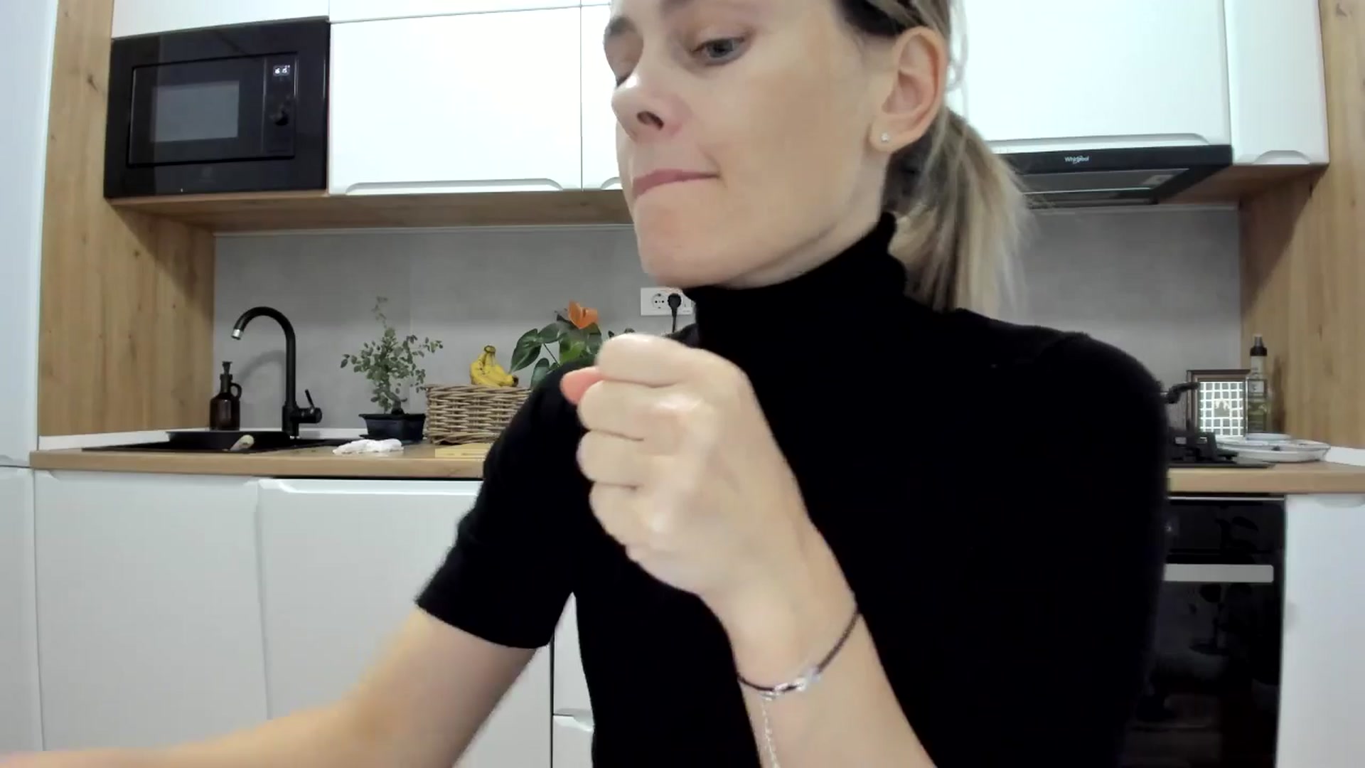 Gallery image thumbnail from DebbyPaige's myfreecams stream on, 11/11/2025, 15:10 image 4 of 20