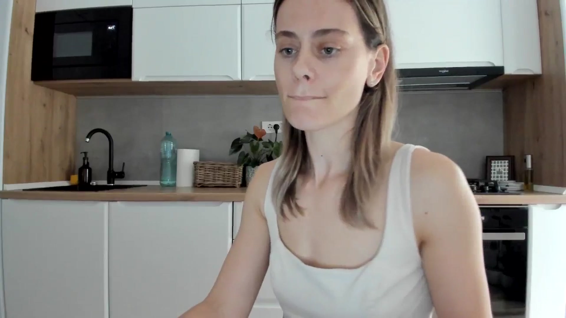 Gallery image thumbnail from DebbyPaige's myfreecams stream on, 11/21/2025, 12:47 image 19 of 20