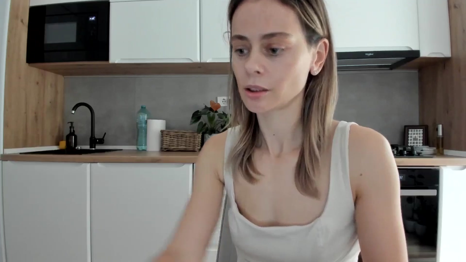 Gallery image thumbnail from DebbyPaige's myfreecams stream on, 11/21/2025, 12:47 image 11 of 20