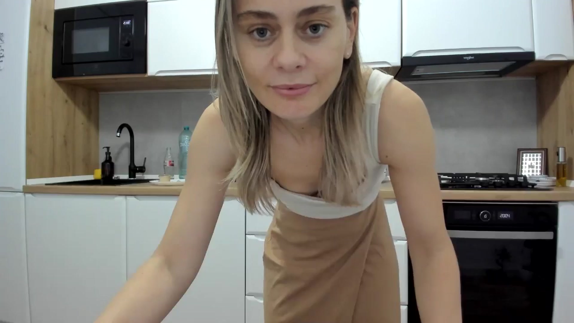 Gallery image thumbnail from DebbyPaige's myfreecams stream on, 11/21/2025, 18:45 image 8 of 20