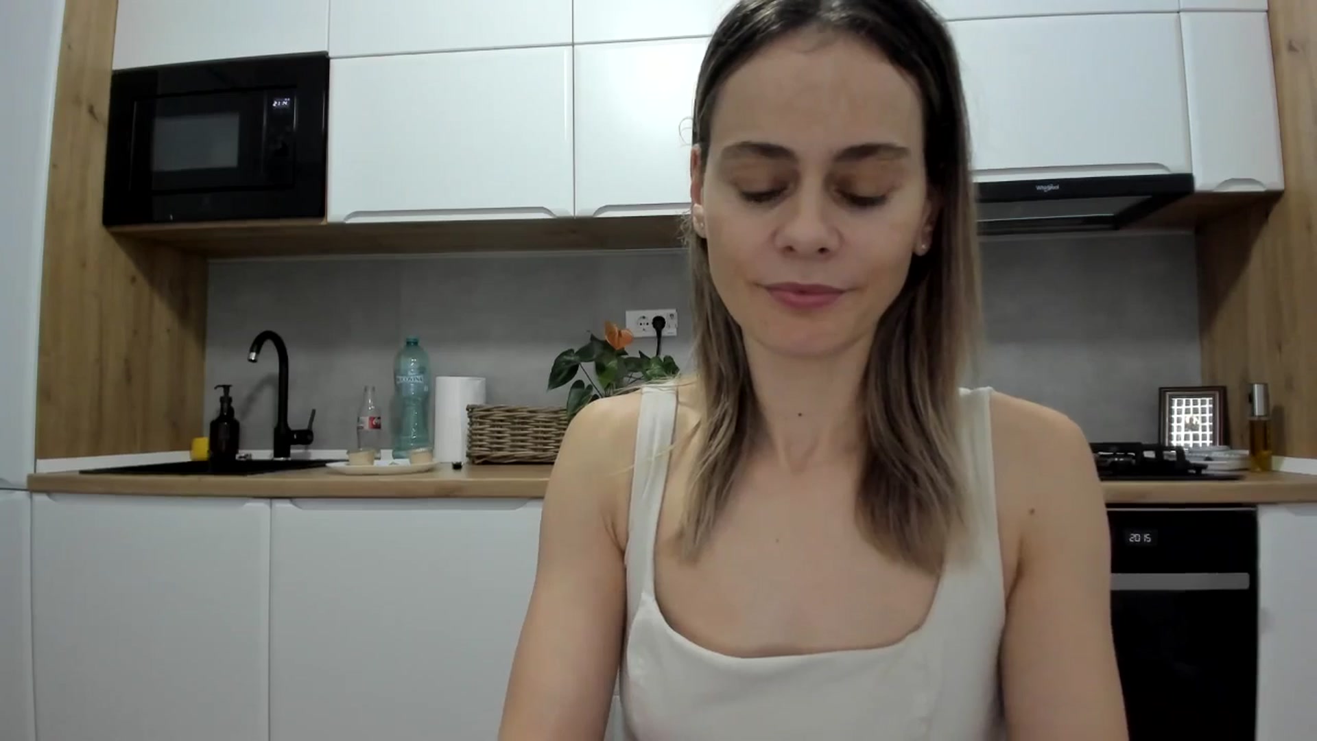 Gallery image thumbnail from DebbyPaige's myfreecams stream on, 11/21/2025, 18:45 image 12 of 20