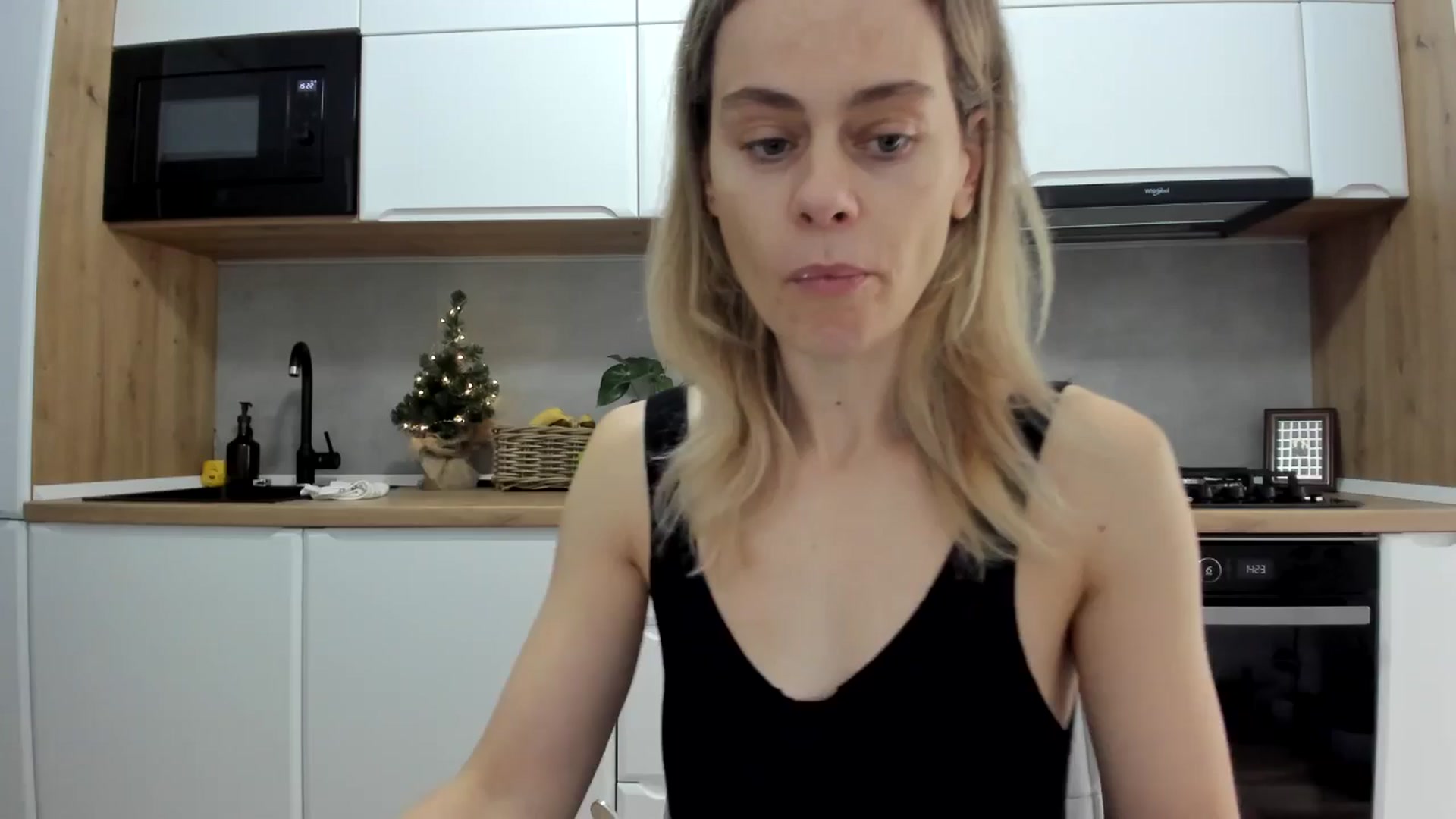 Gallery image thumbnail from DebbyPaige's myfreecams stream on, 12/09/2025, 12:45 image 4 of 20