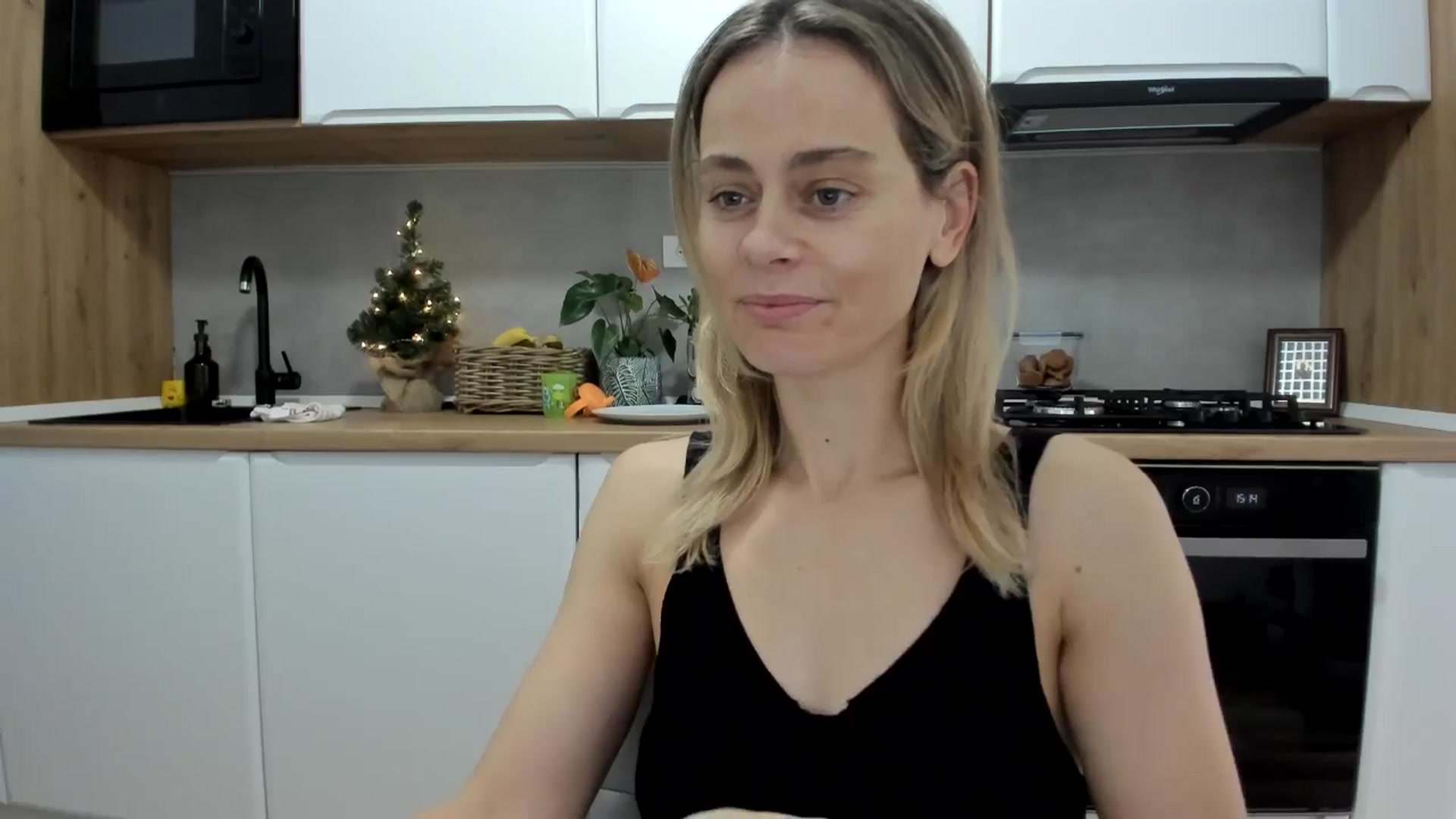 Gallery image thumbnail from DebbyPaige's myfreecams stream on, 12/09/2025, 13:59 image 5 of 20