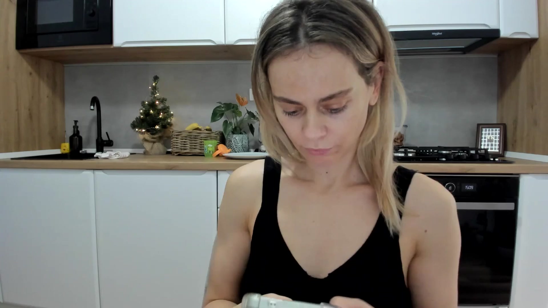 Gallery image thumbnail from DebbyPaige's myfreecams stream on, 12/09/2025, 13:59 image 3 of 20