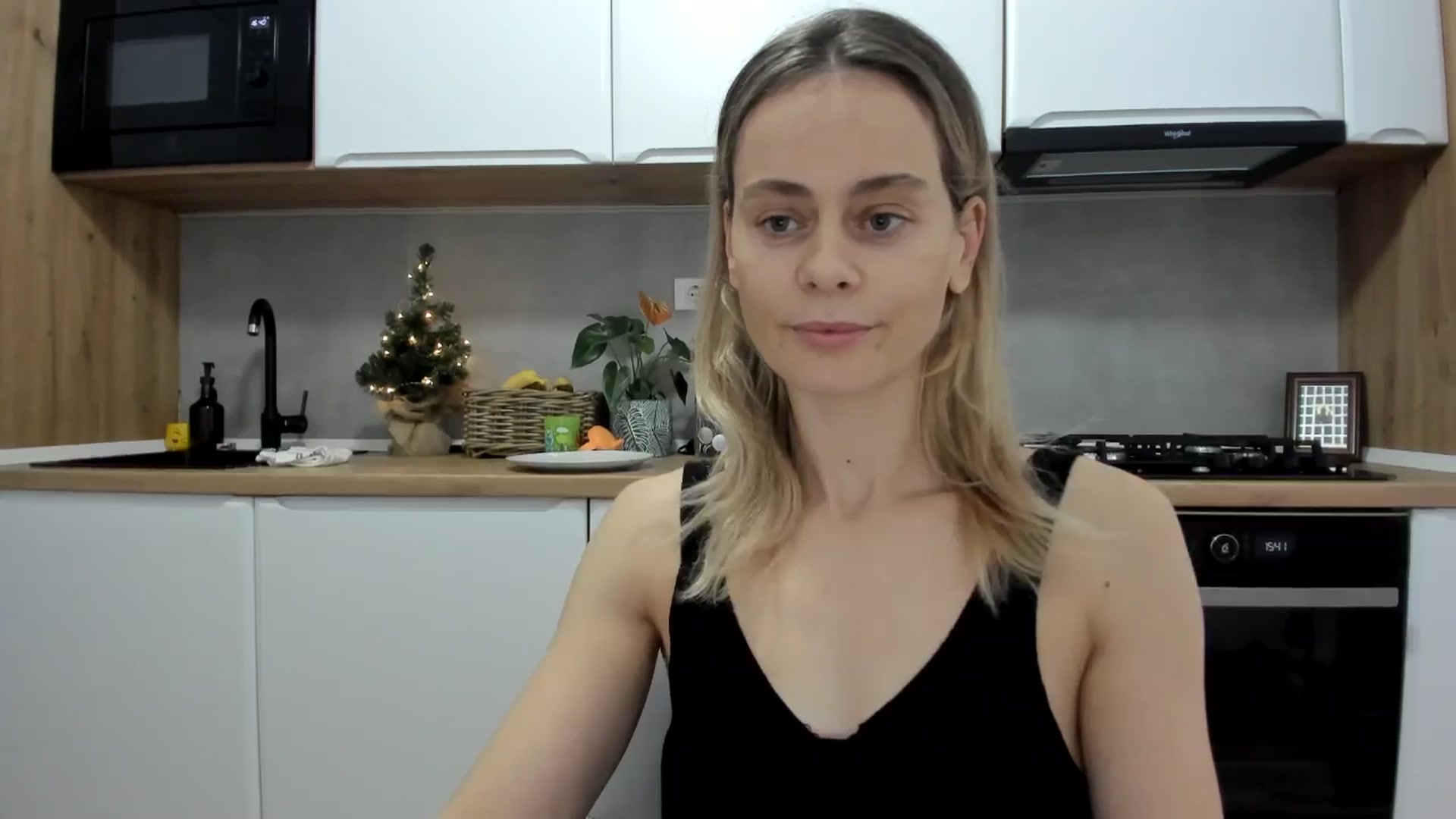 Gallery image thumbnail from DebbyPaige's myfreecams stream on, 12/09/2025, 13:59 image 15 of 20