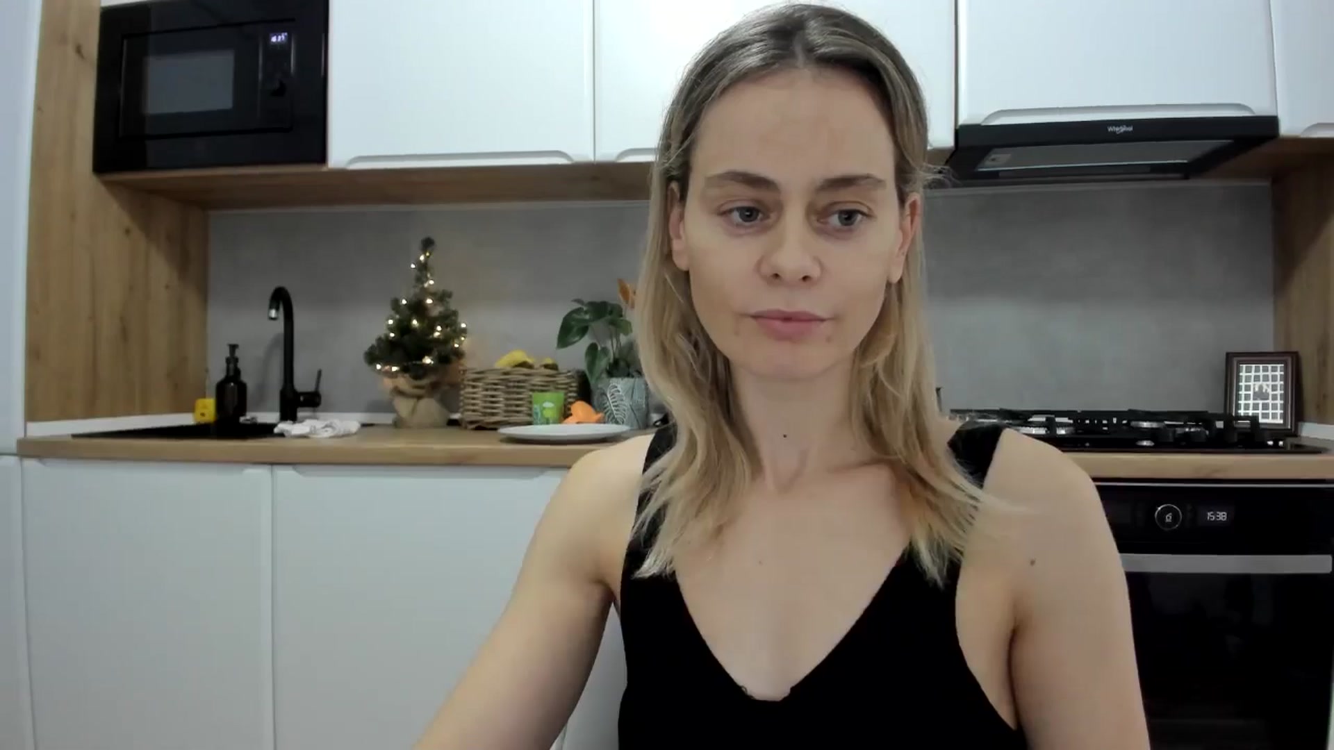 Gallery image thumbnail from DebbyPaige's myfreecams stream on, 12/09/2025, 13:59 image 14 of 20