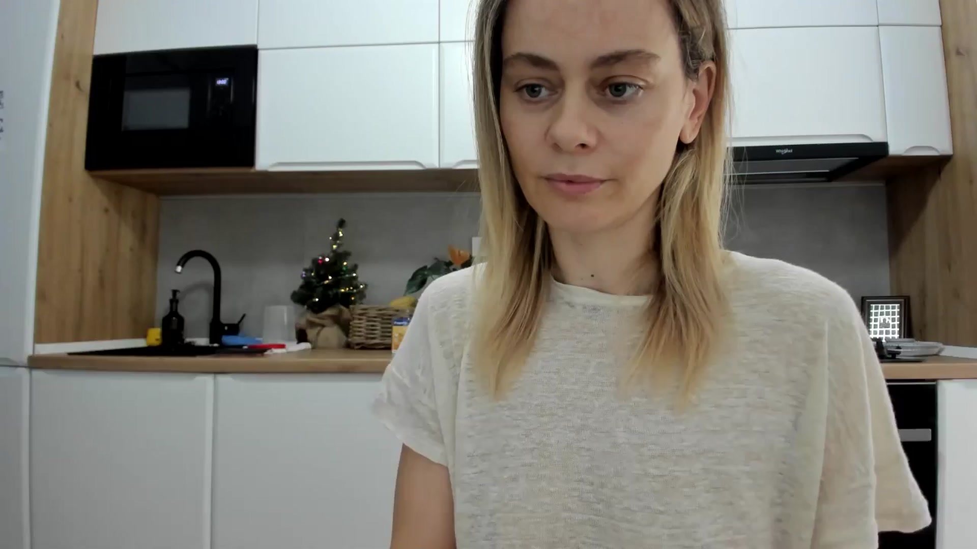 Gallery image thumbnail from DebbyPaige's myfreecams stream on, 12/16/2025, 14:07 image 1 of 20