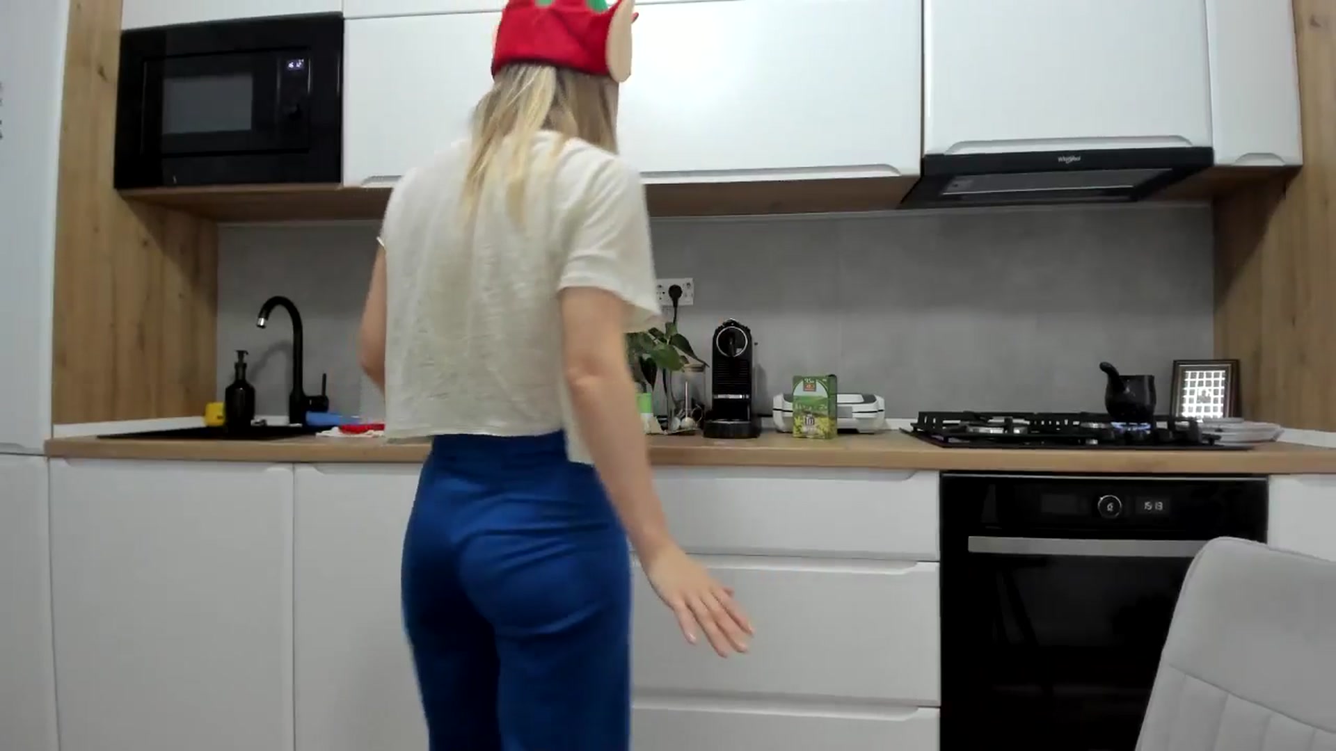 Gallery image thumbnail from DebbyPaige's myfreecams stream on, 12/16/2025, 14:07 image 17 of 20