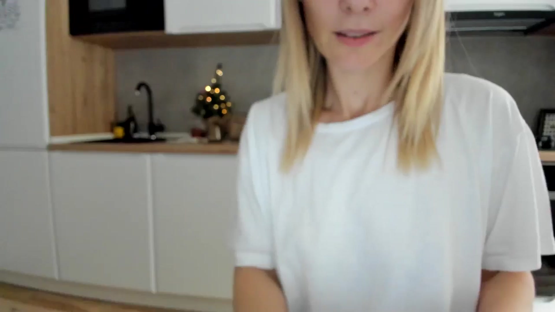 Gallery image thumbnail from DebbyPaige's myfreecams stream on, 12/19/2025, 14:23 image 5 of 20