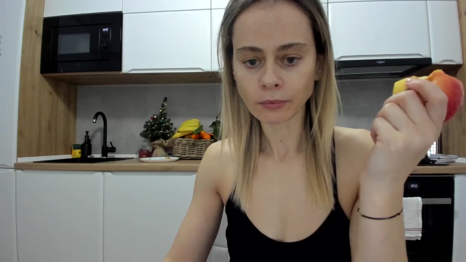 Gallery image thumbnail from DebbyPaige's myfreecams stream on, 12/19/2025, 18:54 image 2 of 20