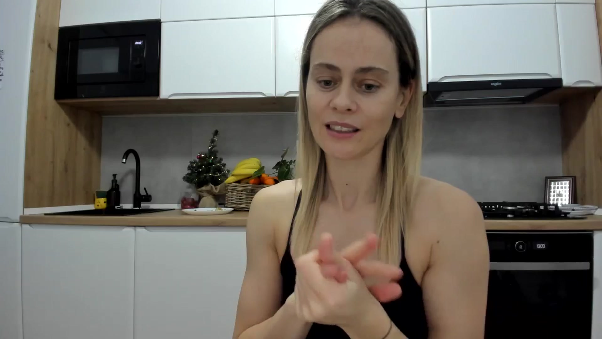 Gallery image thumbnail from DebbyPaige's myfreecams stream on, 12/19/2025, 18:54 image 5 of 20