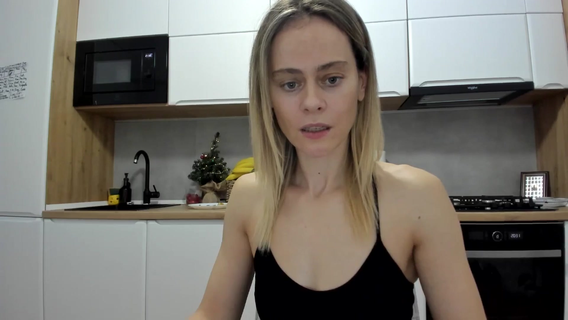 Gallery image thumbnail from DebbyPaige's myfreecams stream on, 12/19/2025, 18:54 image 18 of 20