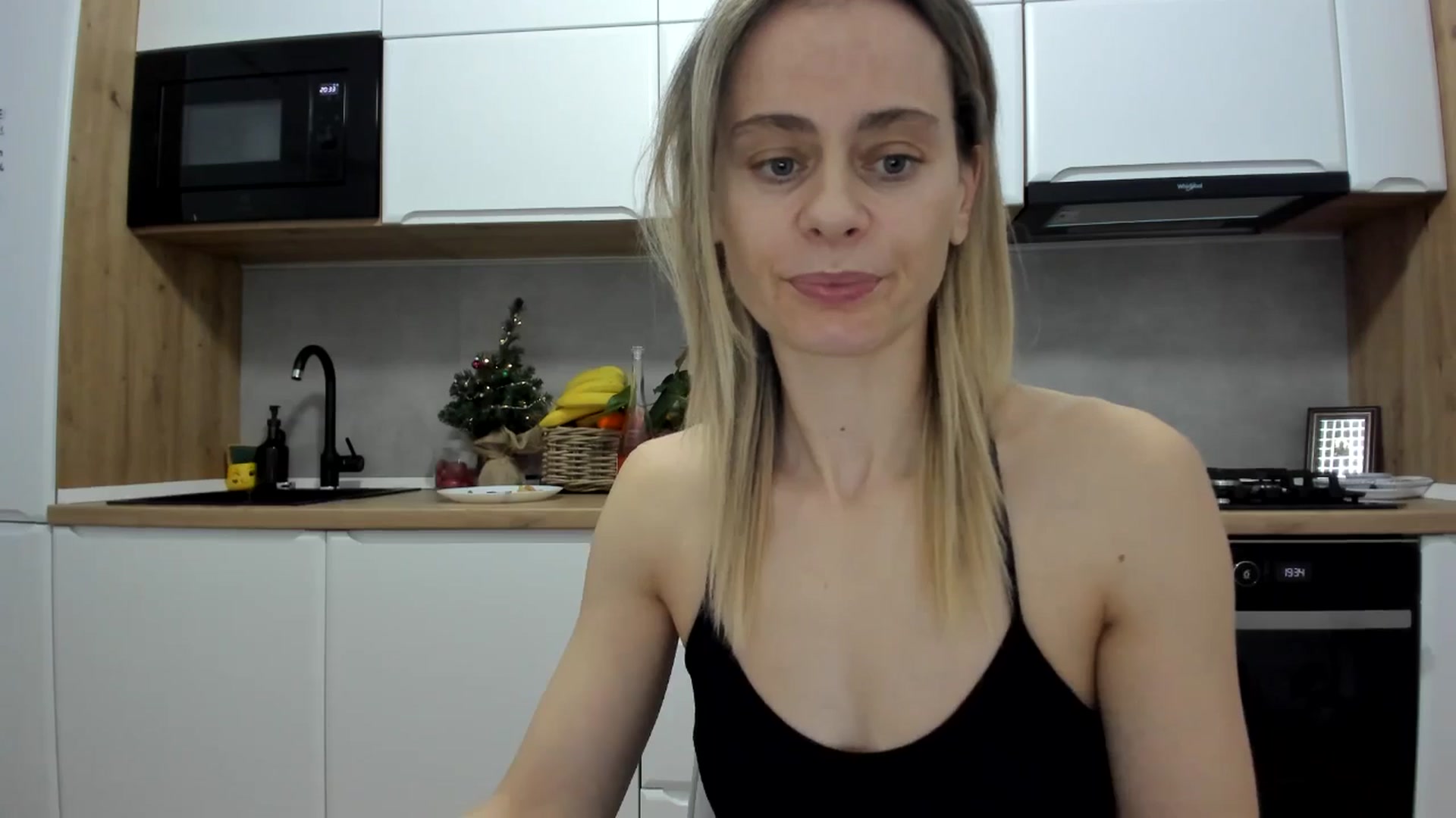 Gallery image thumbnail from DebbyPaige's myfreecams stream on, 12/19/2025, 18:54 image 9 of 20