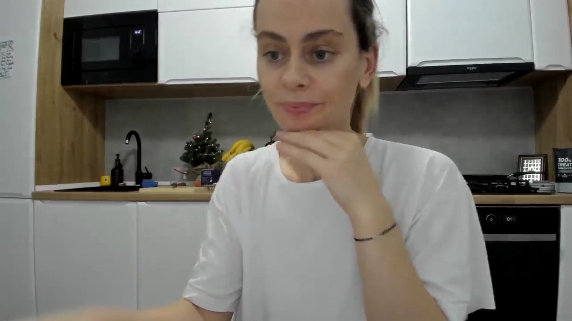 Gallery image thumbnail from DebbyPaige's myfreecams stream on, 12/20/2025, 17:08 image 4 of 20