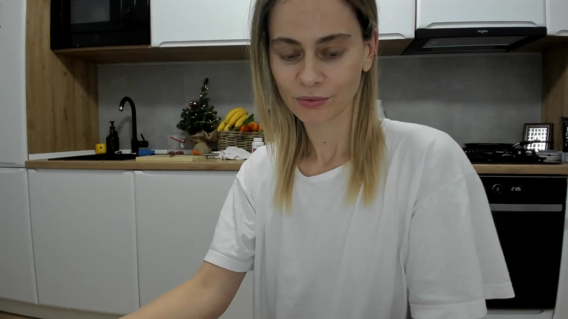 Gallery image thumbnail from DebbyPaige's myfreecams stream on, 12/20/2025, 19:54 image 18 of 20