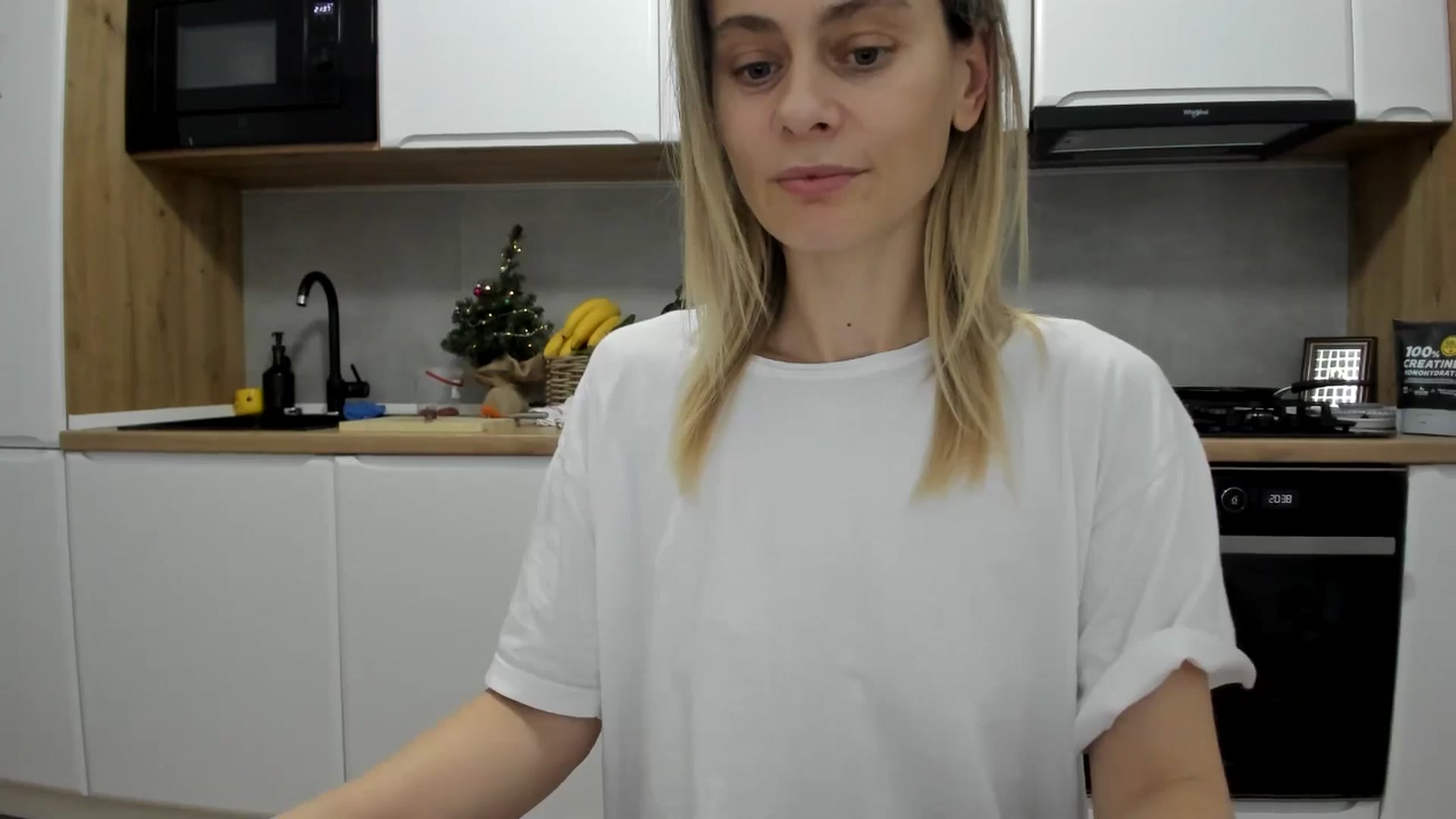 Gallery image thumbnail from DebbyPaige's myfreecams stream on, 12/20/2025, 19:54 image 12 of 20