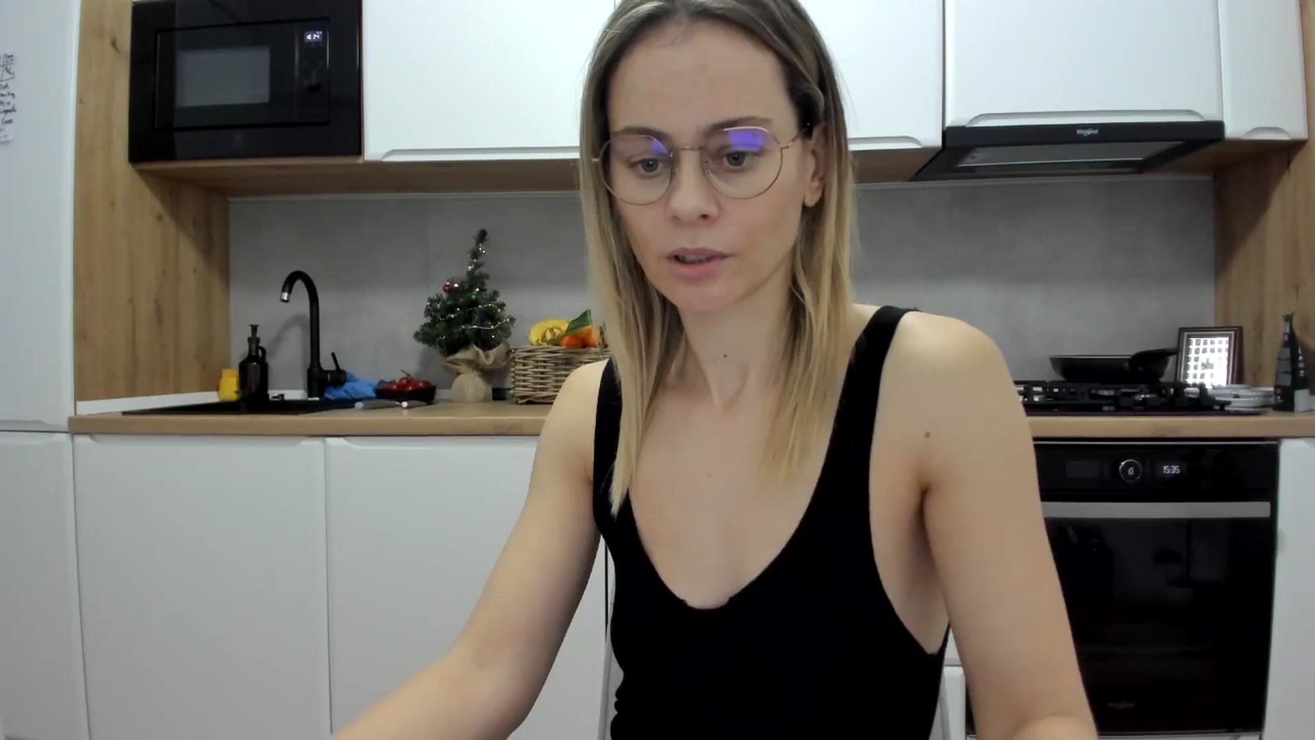 Gallery image thumbnail from DebbyPaige's myfreecams stream on, 12/22/2025, 15:19 image 7 of 20