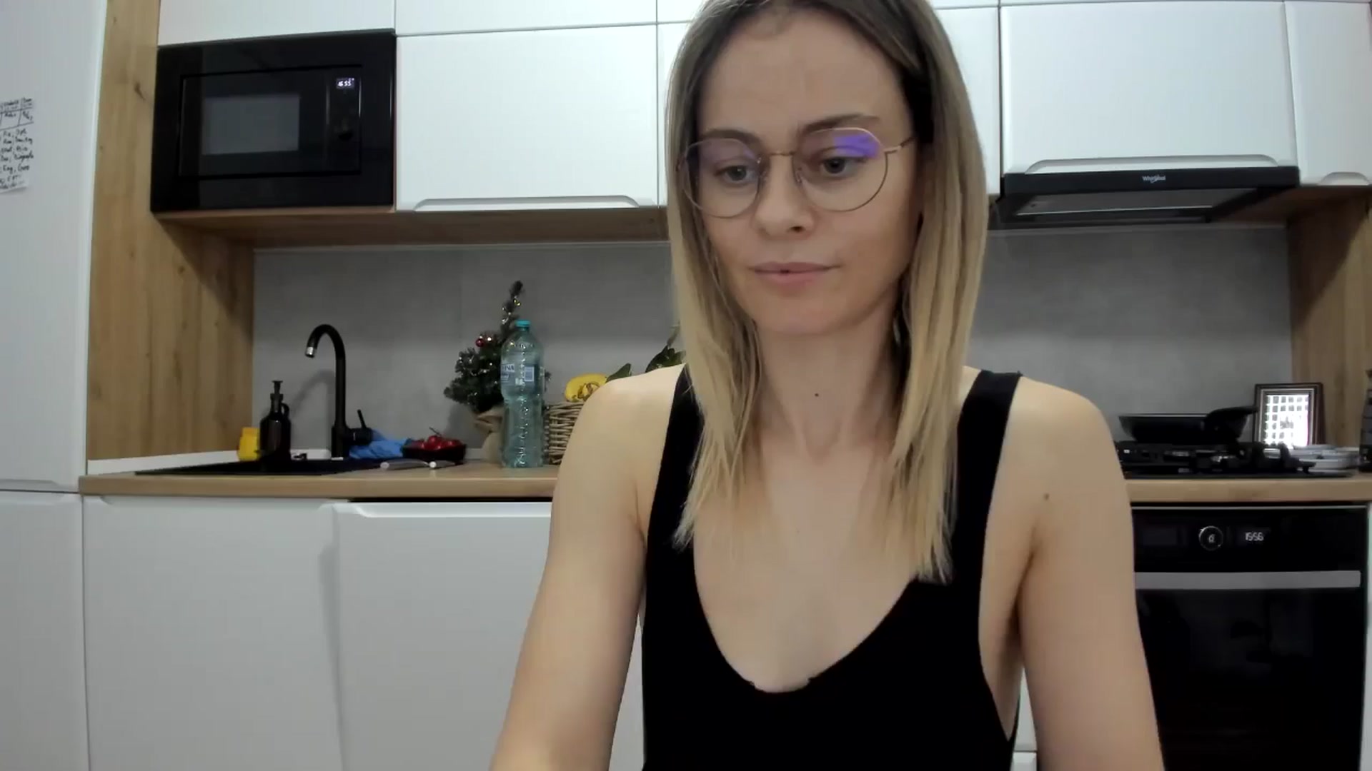 Gallery image thumbnail from DebbyPaige's myfreecams stream on, 12/22/2025, 15:19 image 10 of 20