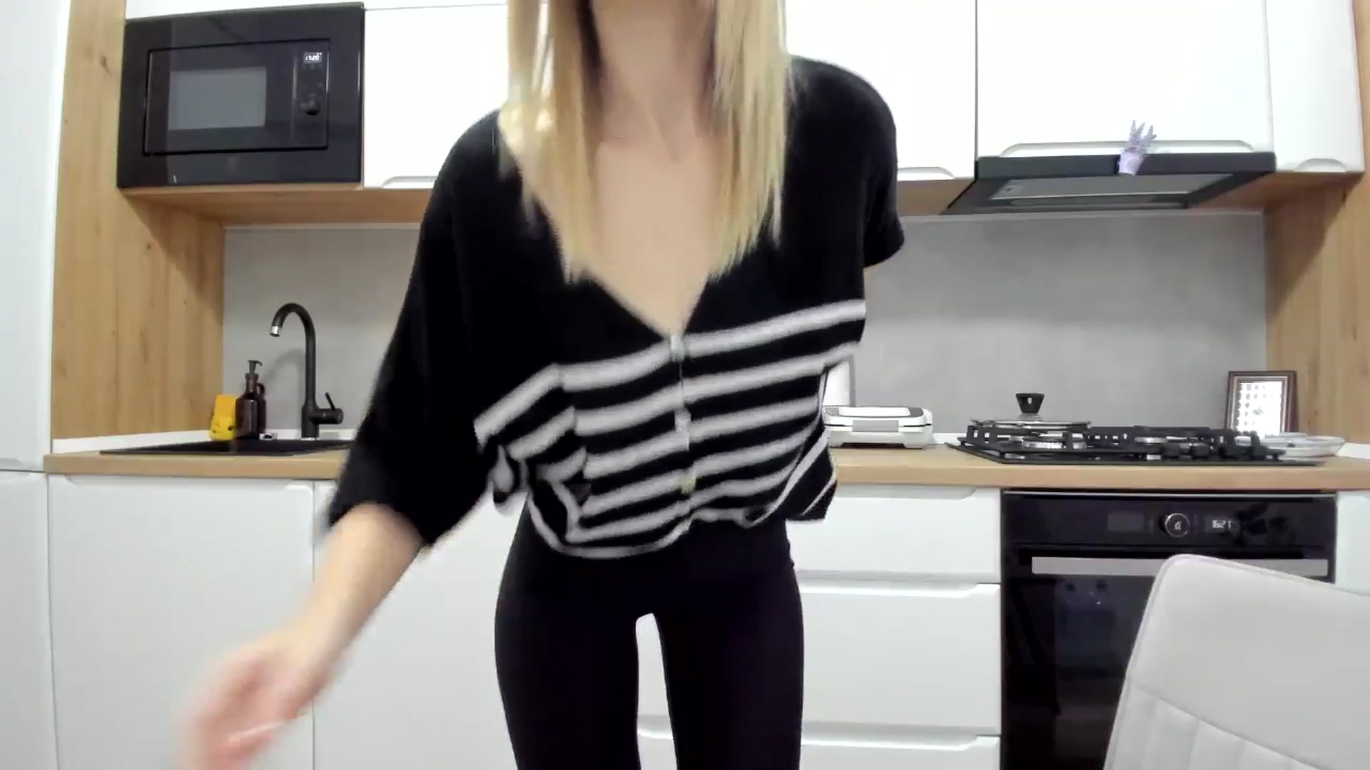 Gallery image thumbnail from DebbyPaige's myfreecams stream on, 01/05/2026, 15:07 image 4 of 20