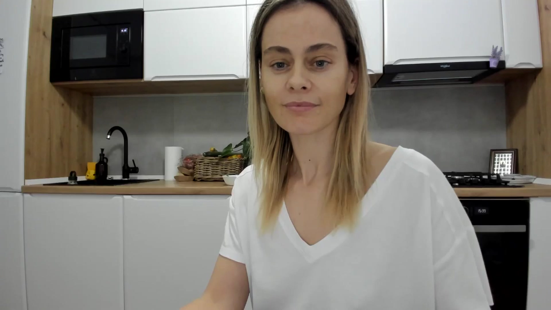 Gallery image thumbnail from DebbyPaige's myfreecams stream on, 01/08/2026, 14:41 image 16 of 20