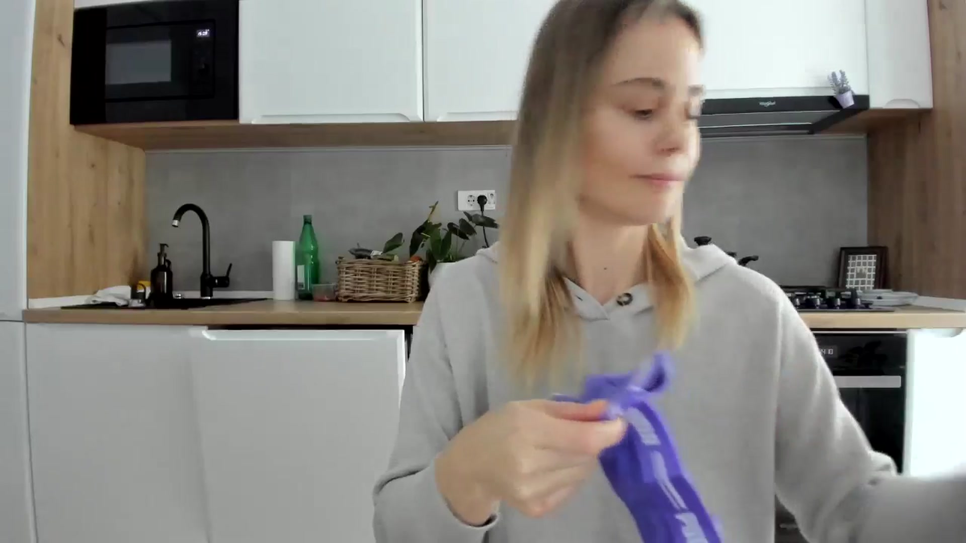 Gallery image thumbnail from DebbyPaige's myfreecams stream on, 01/09/2026, 13:25 image 12 of 20