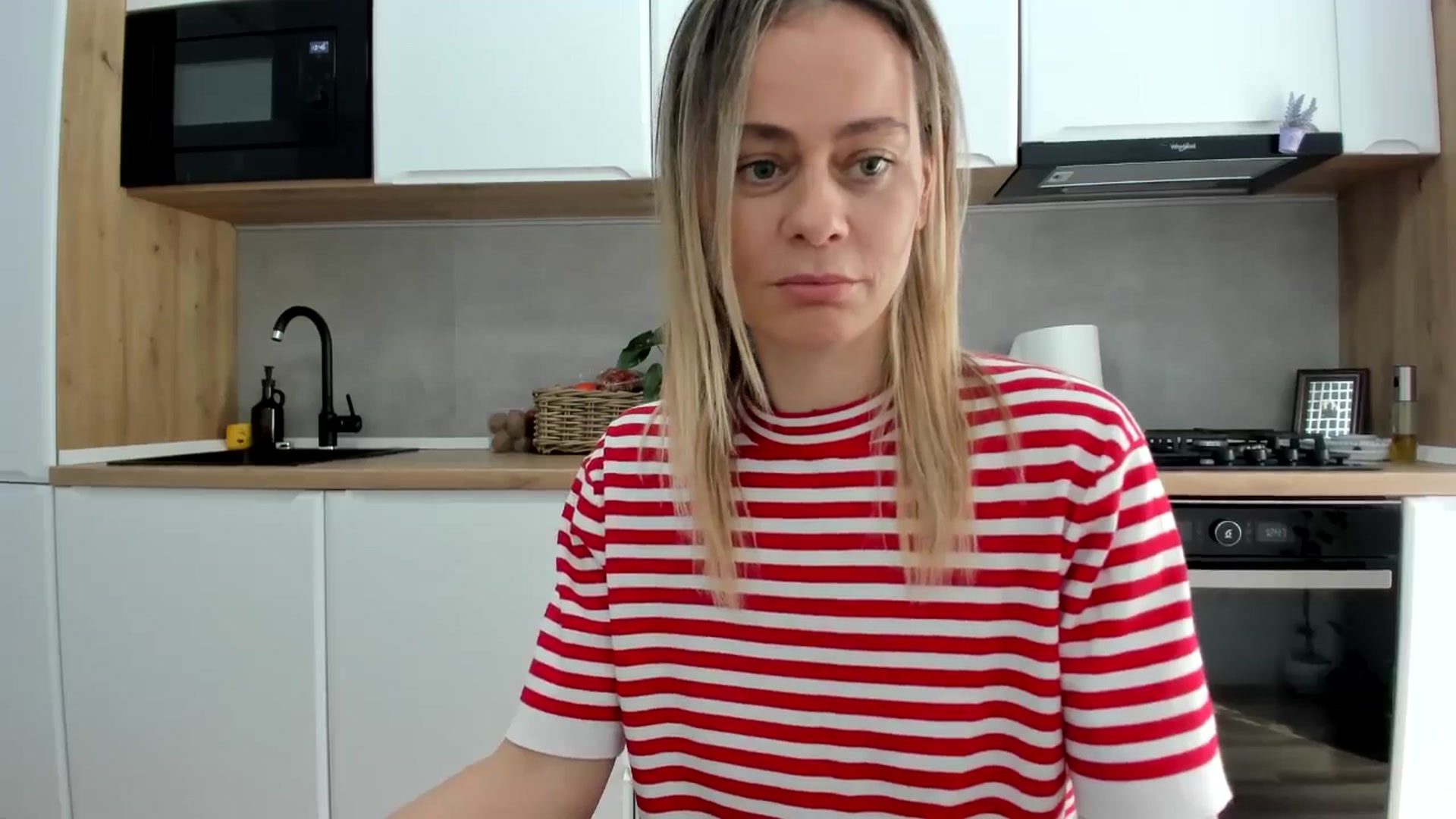 Gallery image thumbnail from DebbyPaige's myfreecams stream on, 01/13/2026, 13:48 image 4 of 20