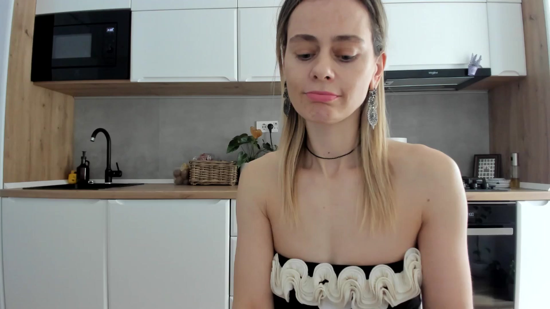 Gallery image thumbnail from DebbyPaige's myfreecams stream on, 01/14/2026, 12:20 image 19 of 20
