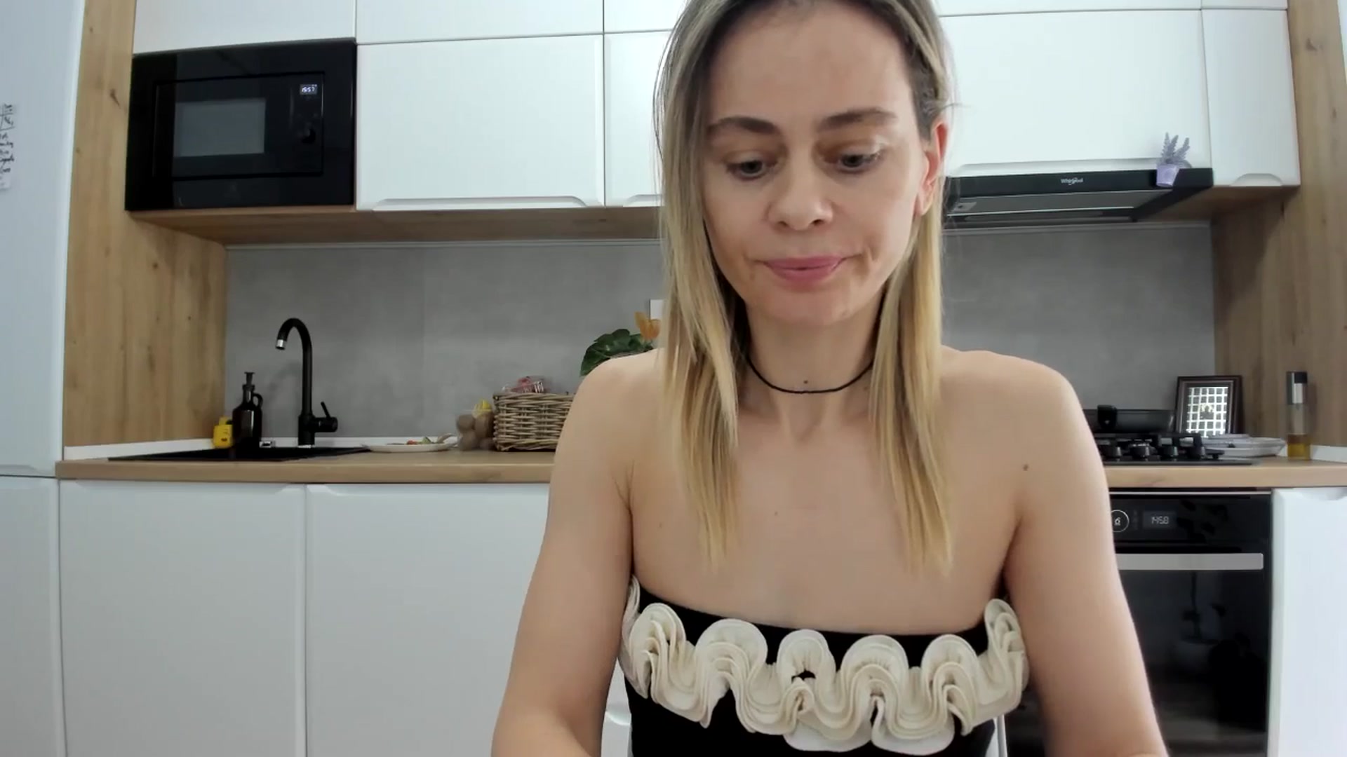 Gallery image thumbnail from DebbyPaige's myfreecams stream on, 01/14/2026, 14:21 image 5 of 20