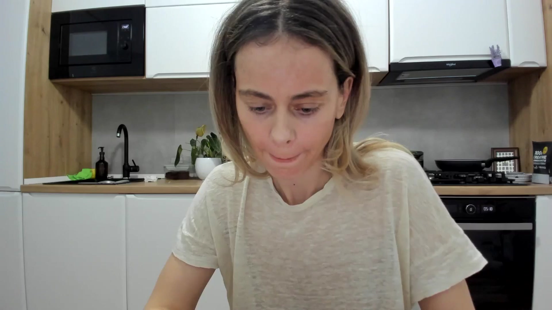Gallery image thumbnail from DebbyPaige's myfreecams stream on, 01/22/2026, 14:35 image 19 of 20