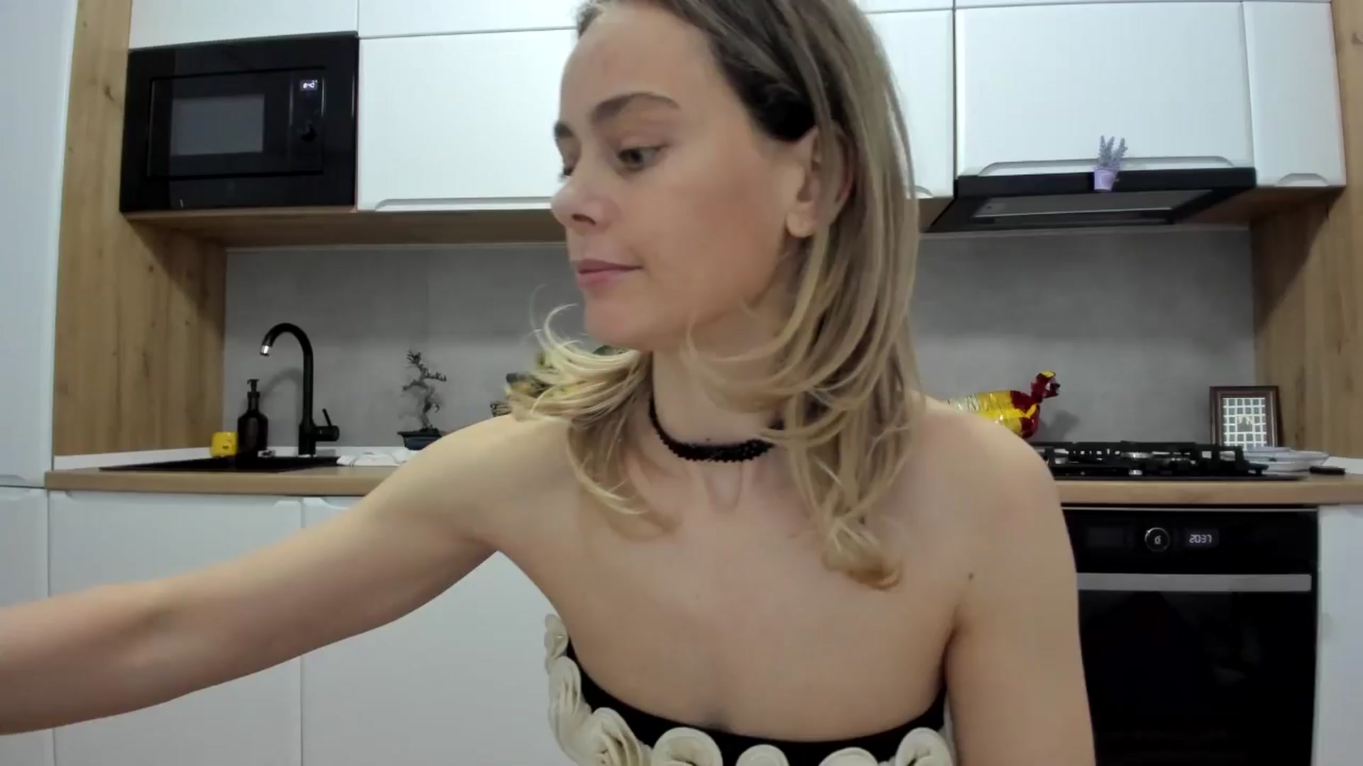 Gallery image thumbnail from DebbyPaige's myfreecams stream on, 01/25/2026, 08:12 image 1 of 20