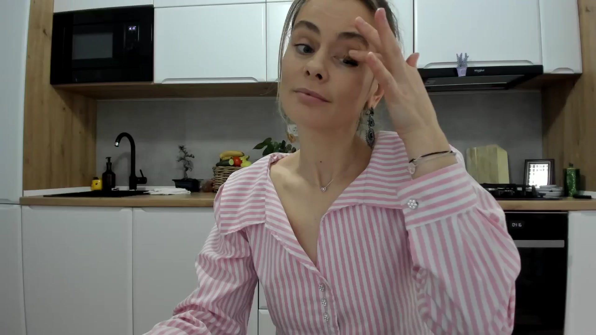 Gallery image thumbnail from DebbyPaige's myfreecams stream on, 01/26/2026, 13:35 image 1 of 20
