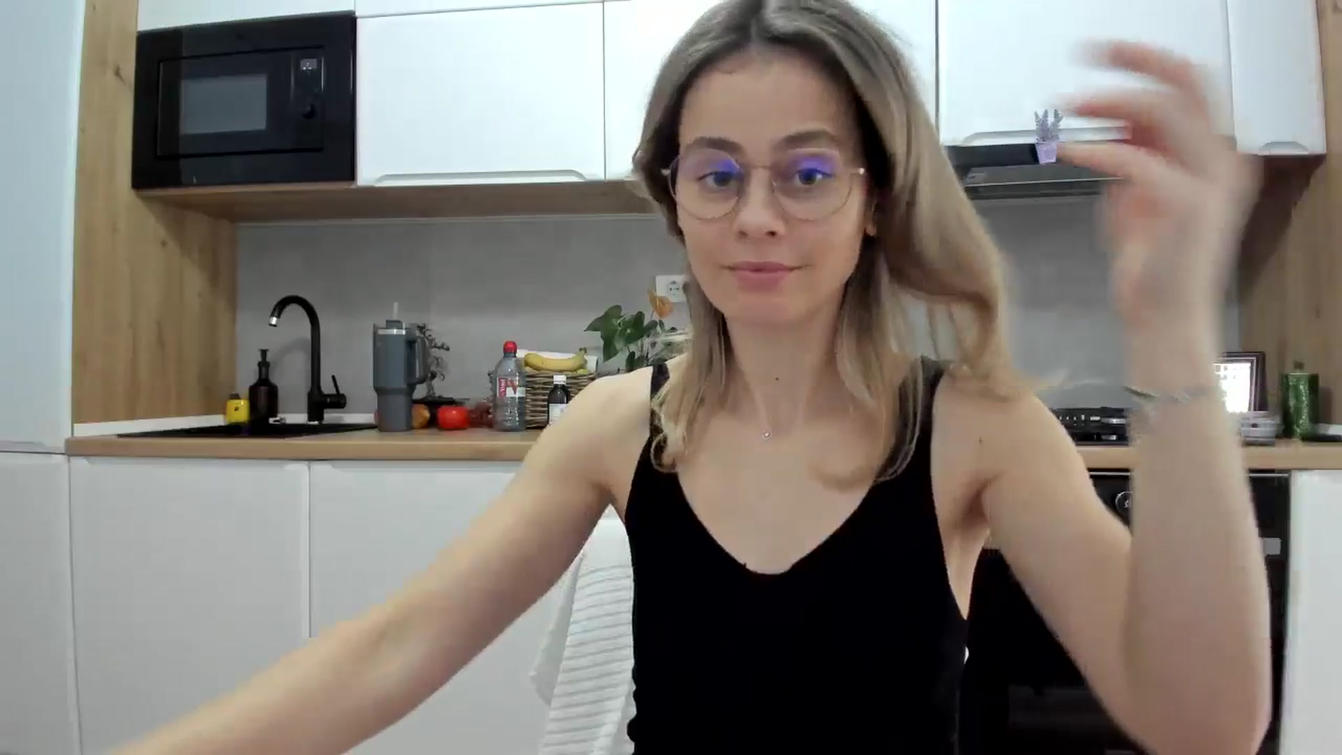 Gallery image thumbnail from DebbyPaige's myfreecams stream on, 01/27/2026, 12:27 image 16 of 20