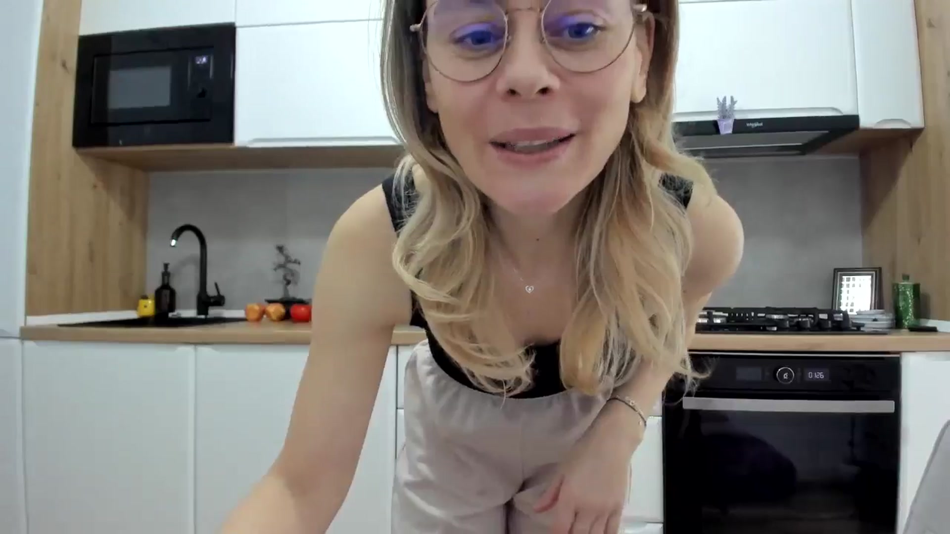 Gallery image thumbnail from DebbyPaige's myfreecams stream on, 01/27/2026, 12:27 image 4 of 20