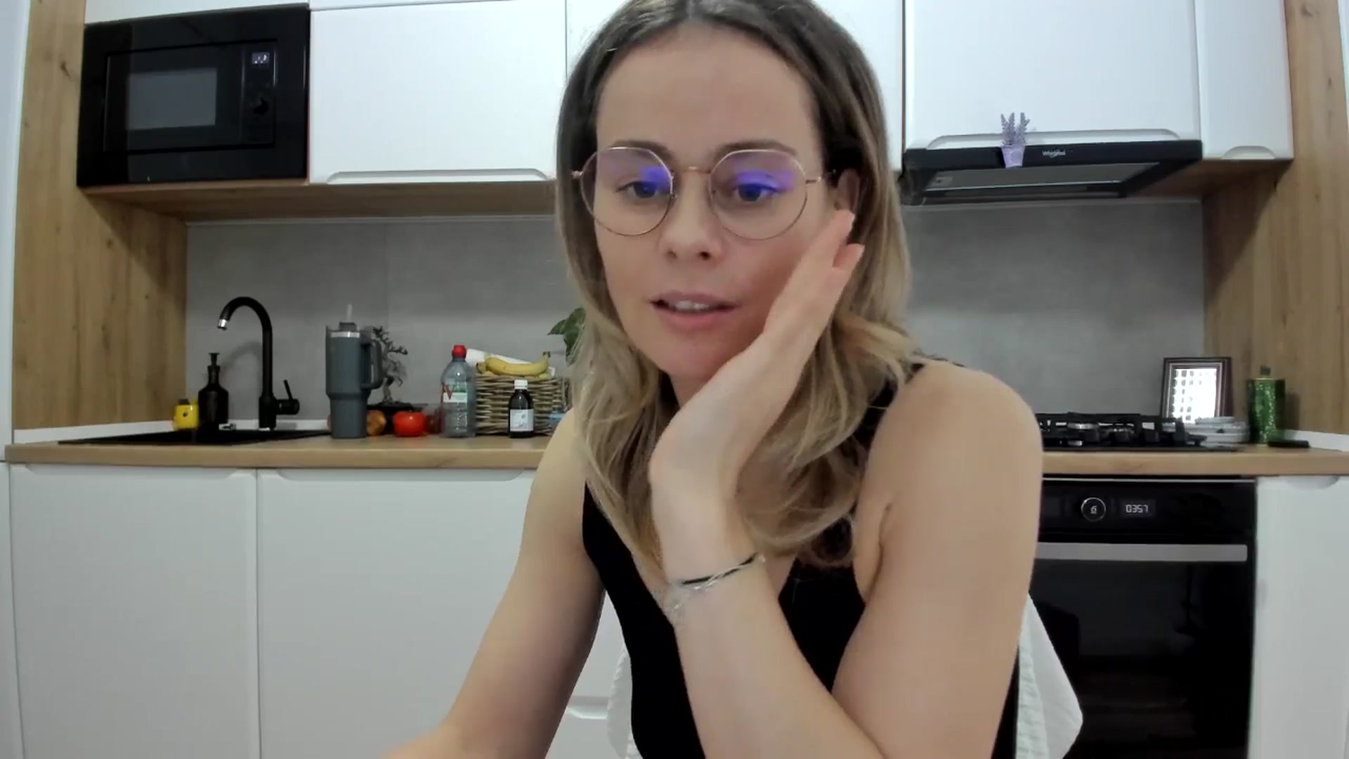 Gallery image thumbnail from DebbyPaige's myfreecams stream on, 01/27/2026, 13:42 image 4 of 20
