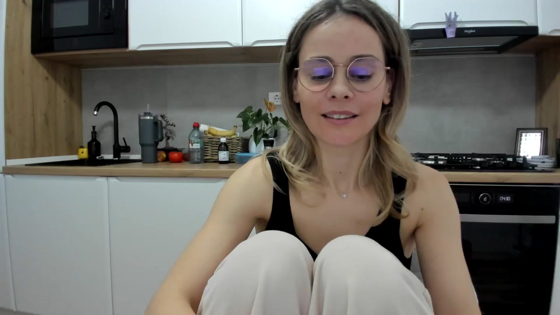 Gallery image thumbnail from DebbyPaige's myfreecams stream on, 01/27/2026, 13:42 image 19 of 20