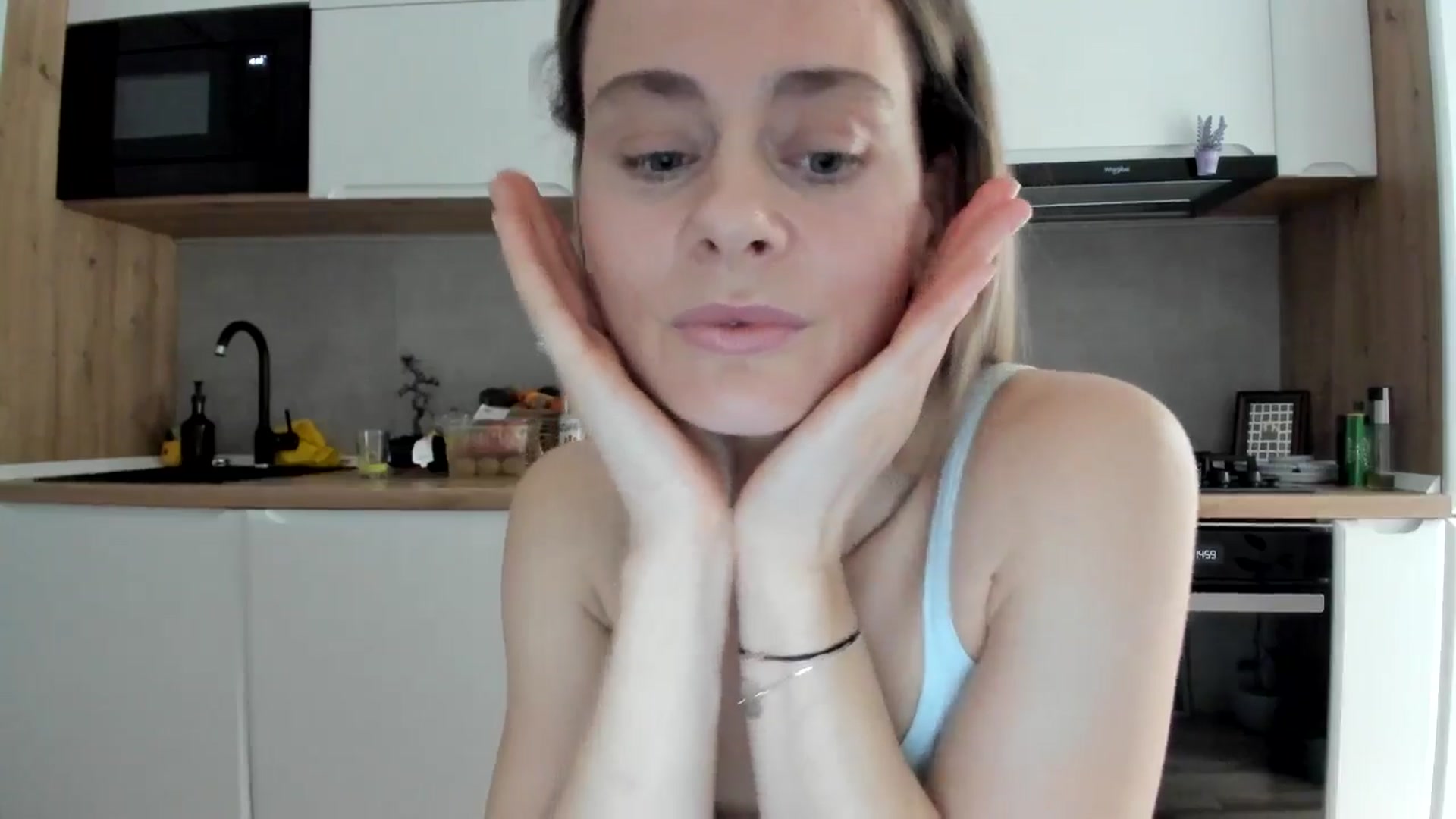 Gallery image thumbnail from DebbyPaige's myfreecams stream on, 02/05/2026, 13:37 image 14 of 20