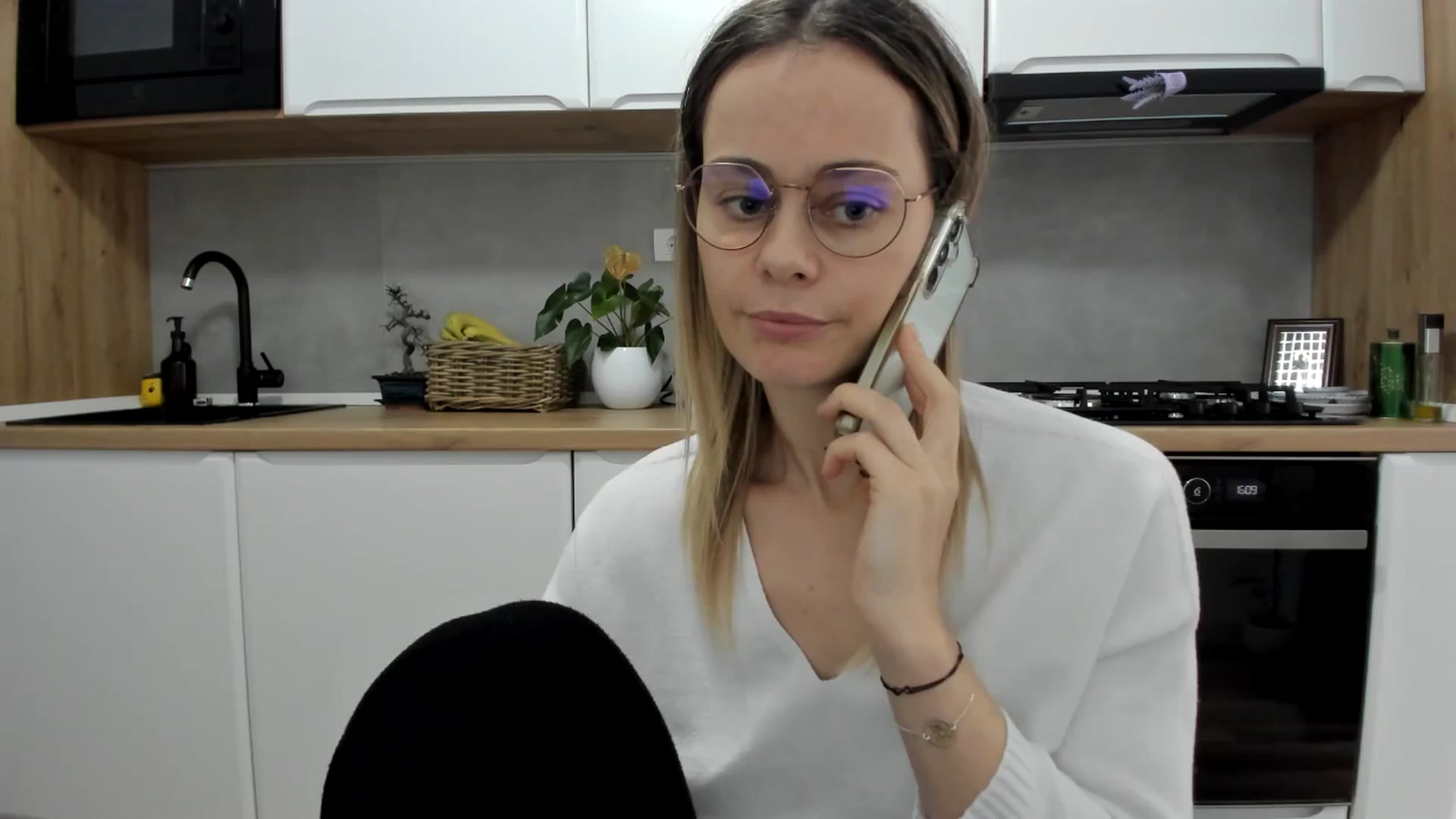 Gallery image thumbnail from DebbyPaige's myfreecams stream on, 02/09/2026, 14:58 image 6 of 20