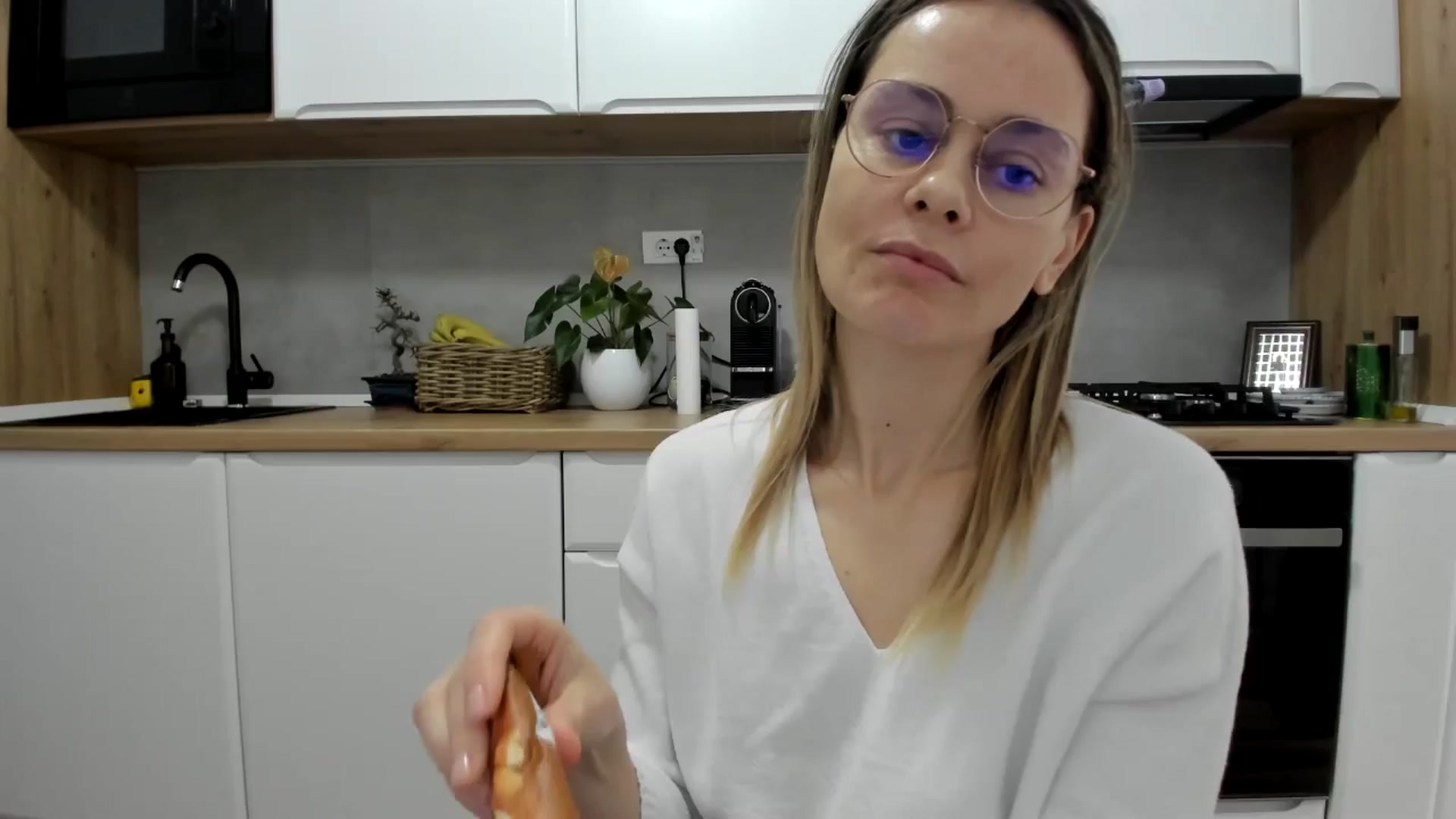 Gallery image thumbnail from DebbyPaige's myfreecams stream on, 02/09/2026, 14:58 image 15 of 20