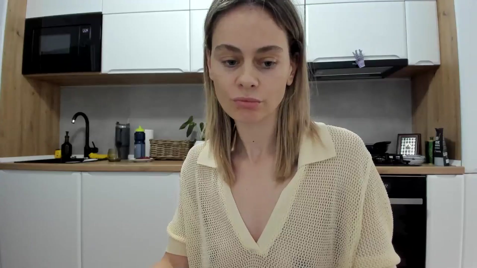 Gallery image thumbnail from DebbyPaige's myfreecams stream on, 02/17/2026, 13:35 image 18 of 20